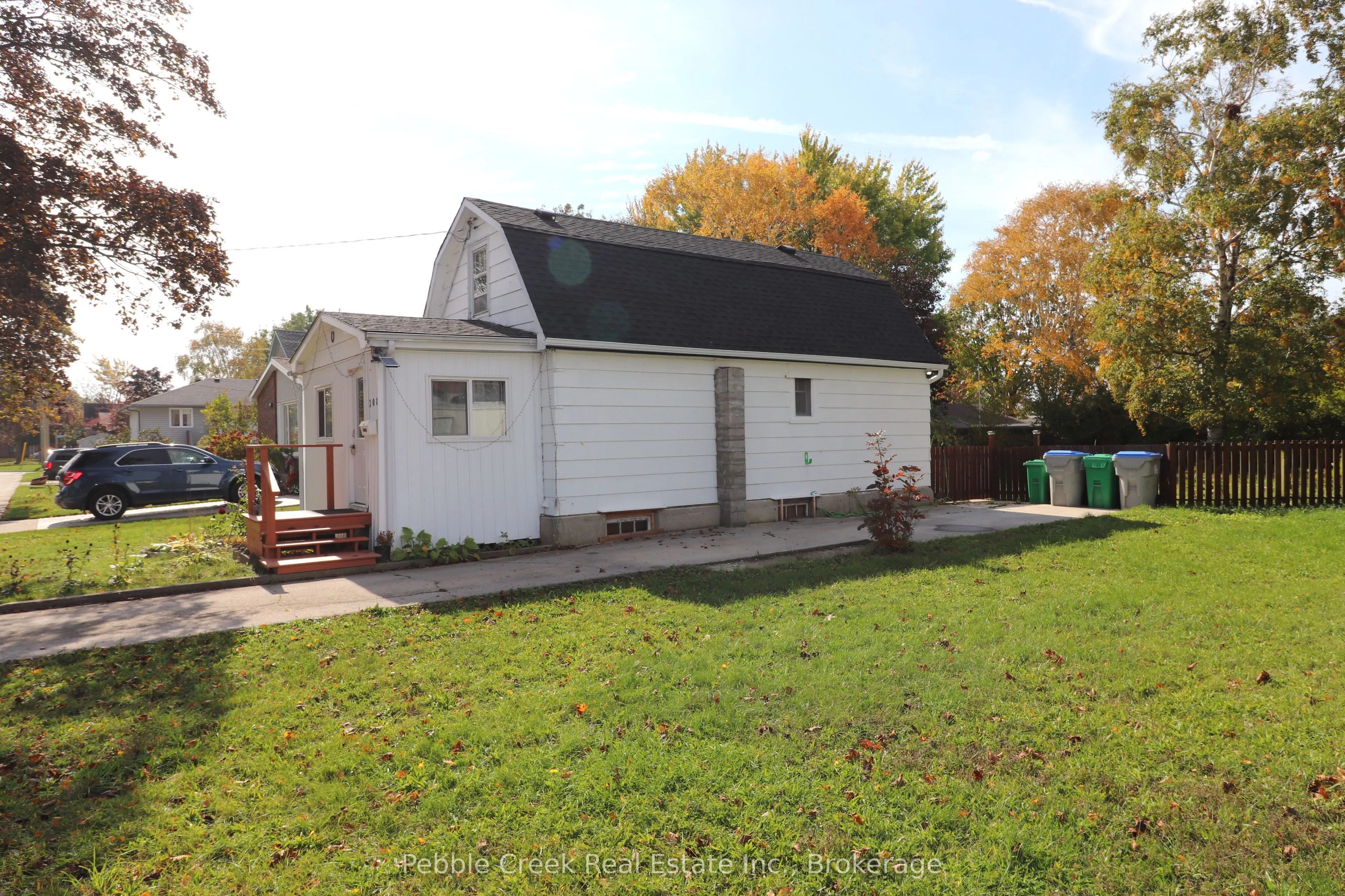 208 Hincks Street