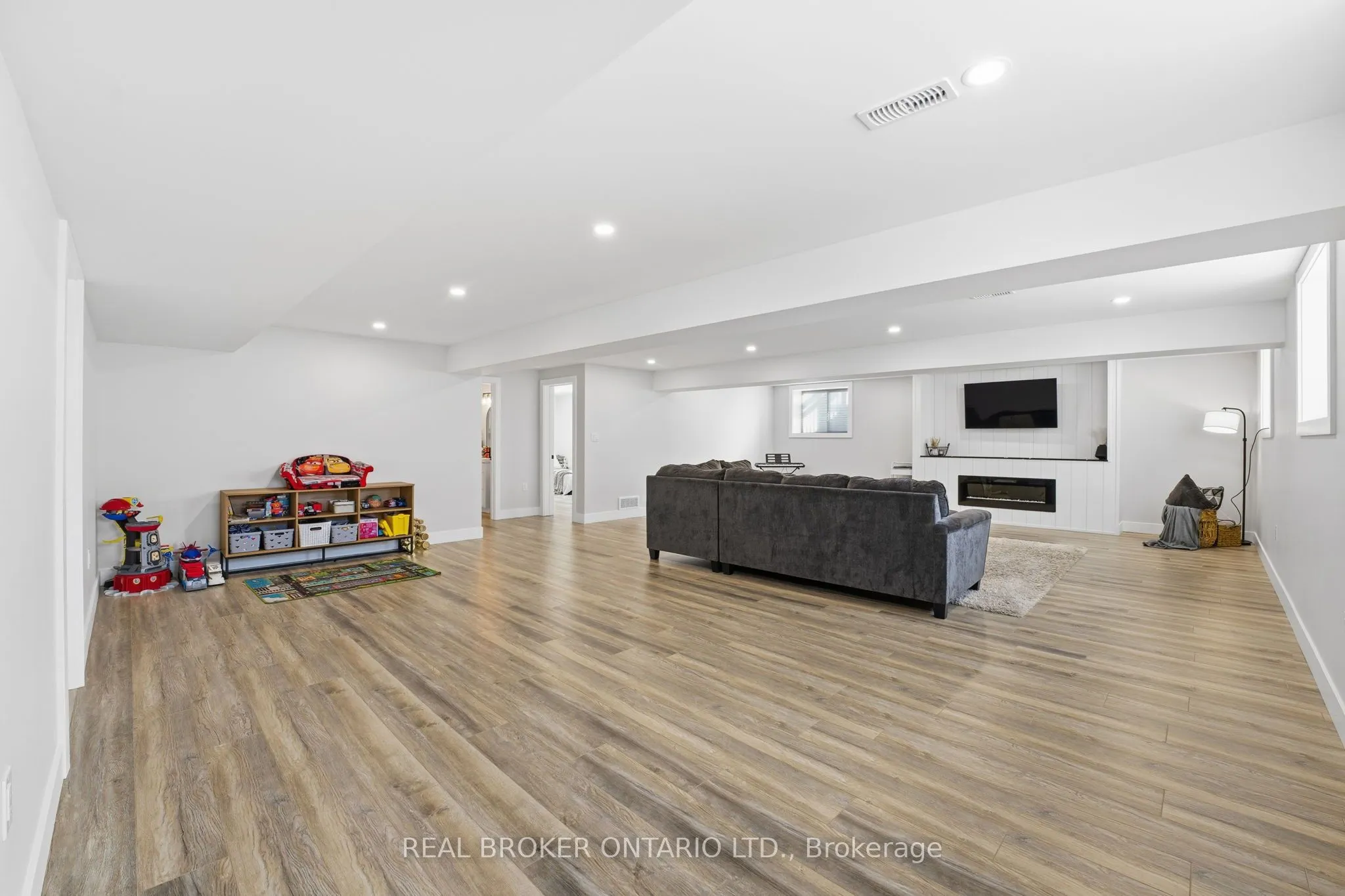 48 Rebecca Drive