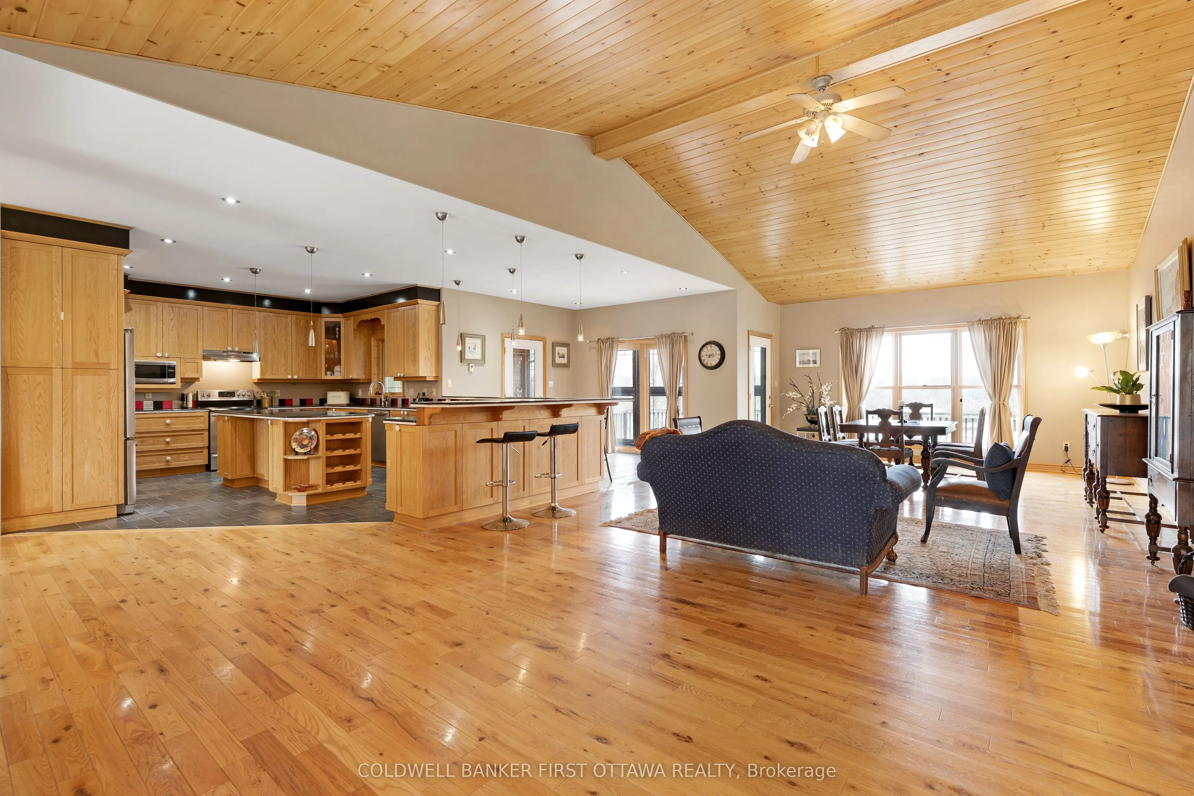 399 Grady Road E