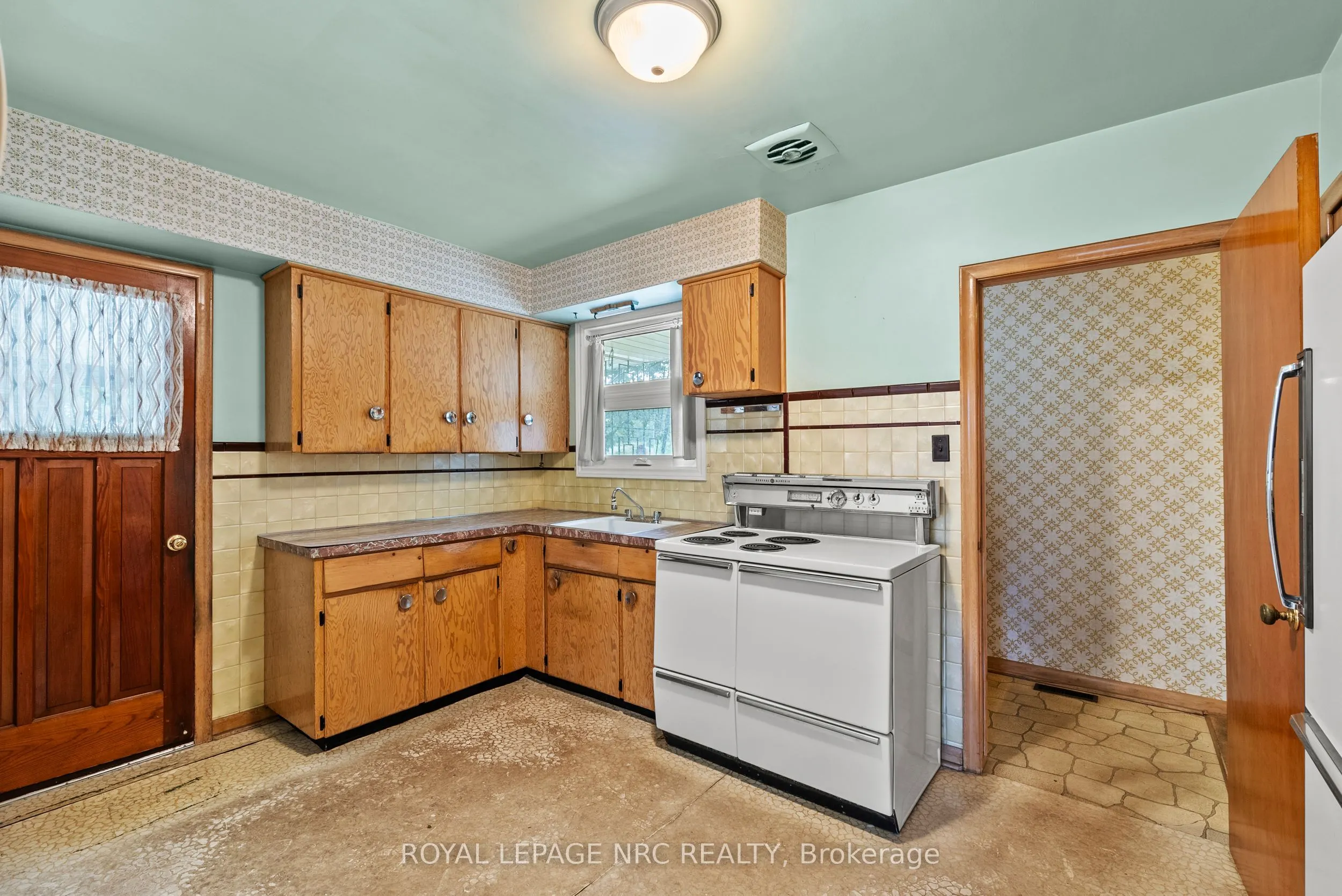 552 Bunting Road