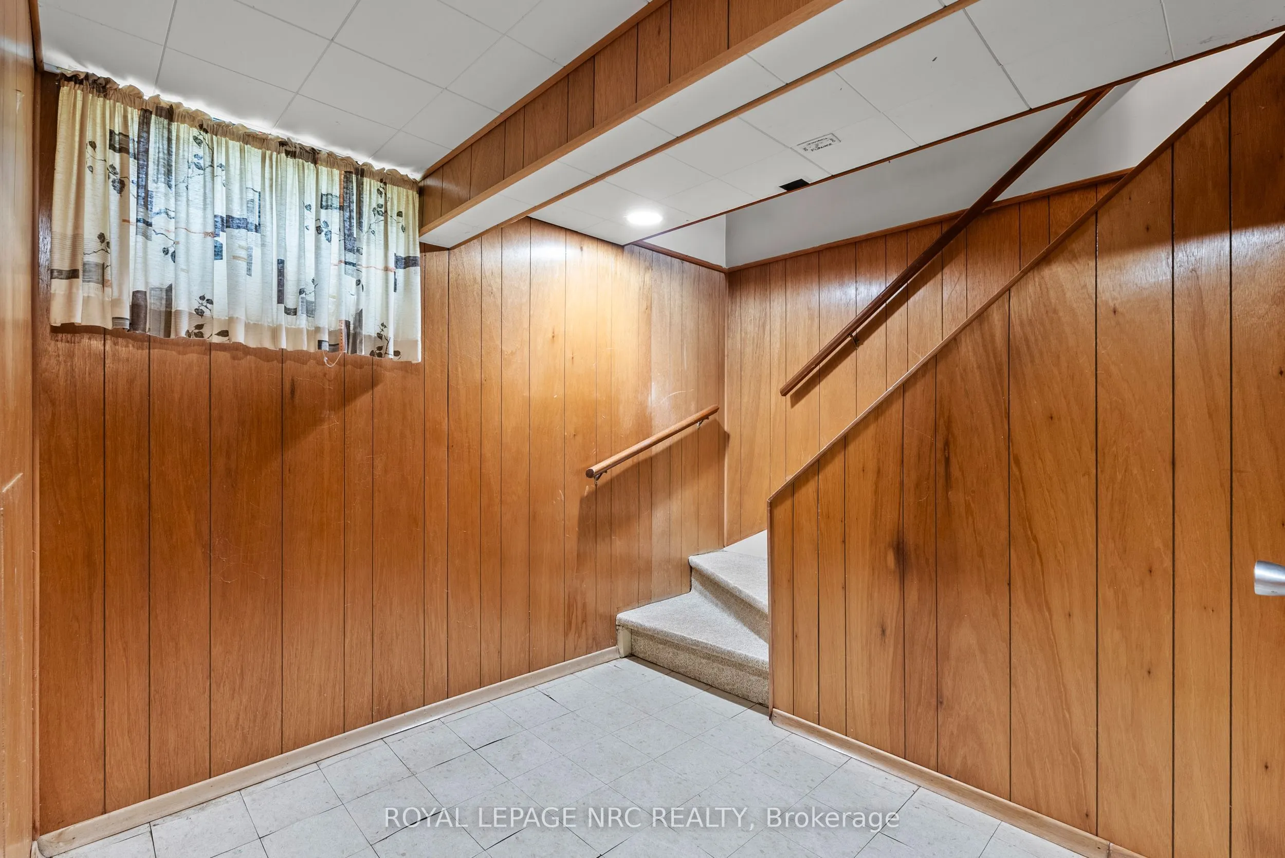 552 Bunting Road