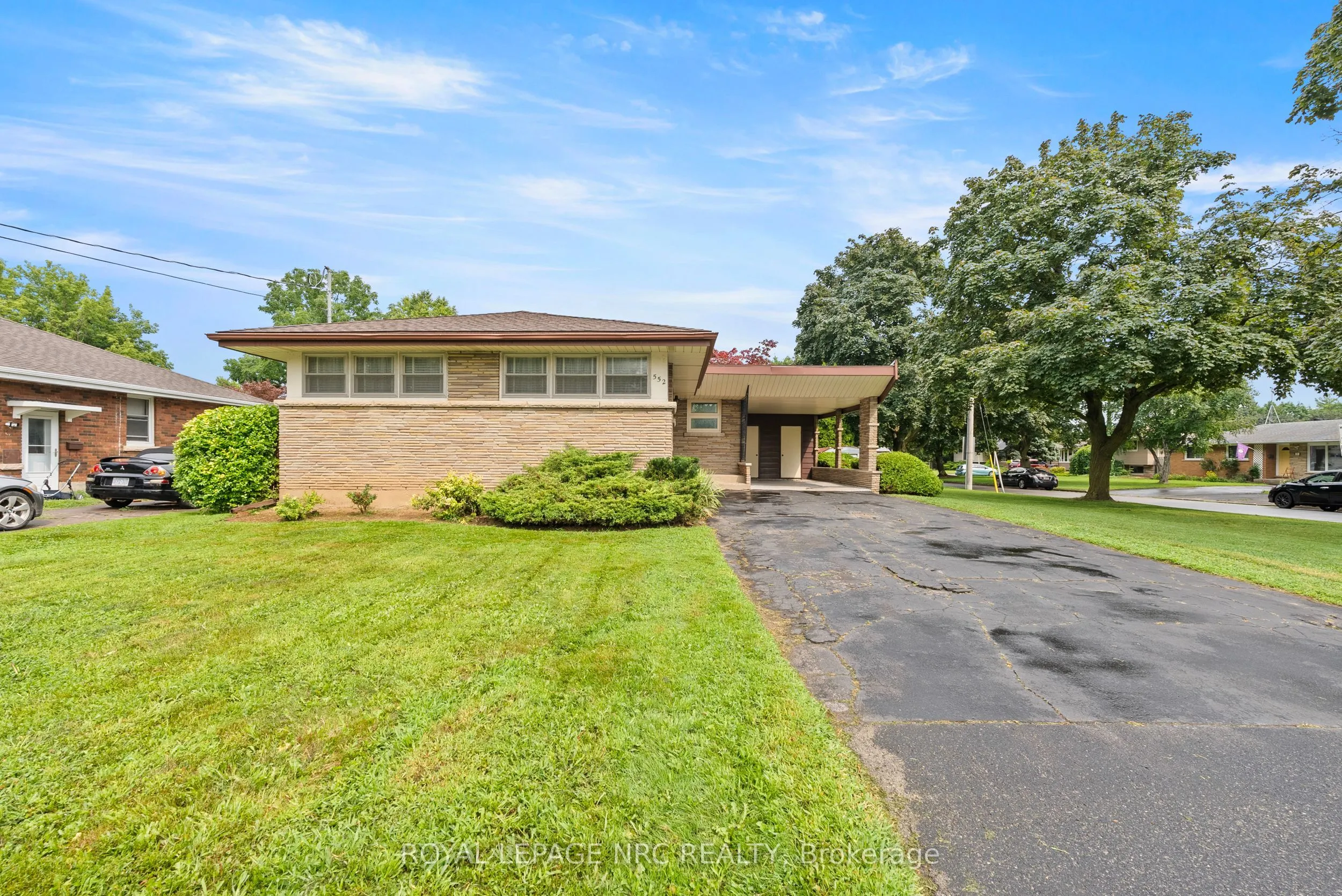 552 Bunting Road