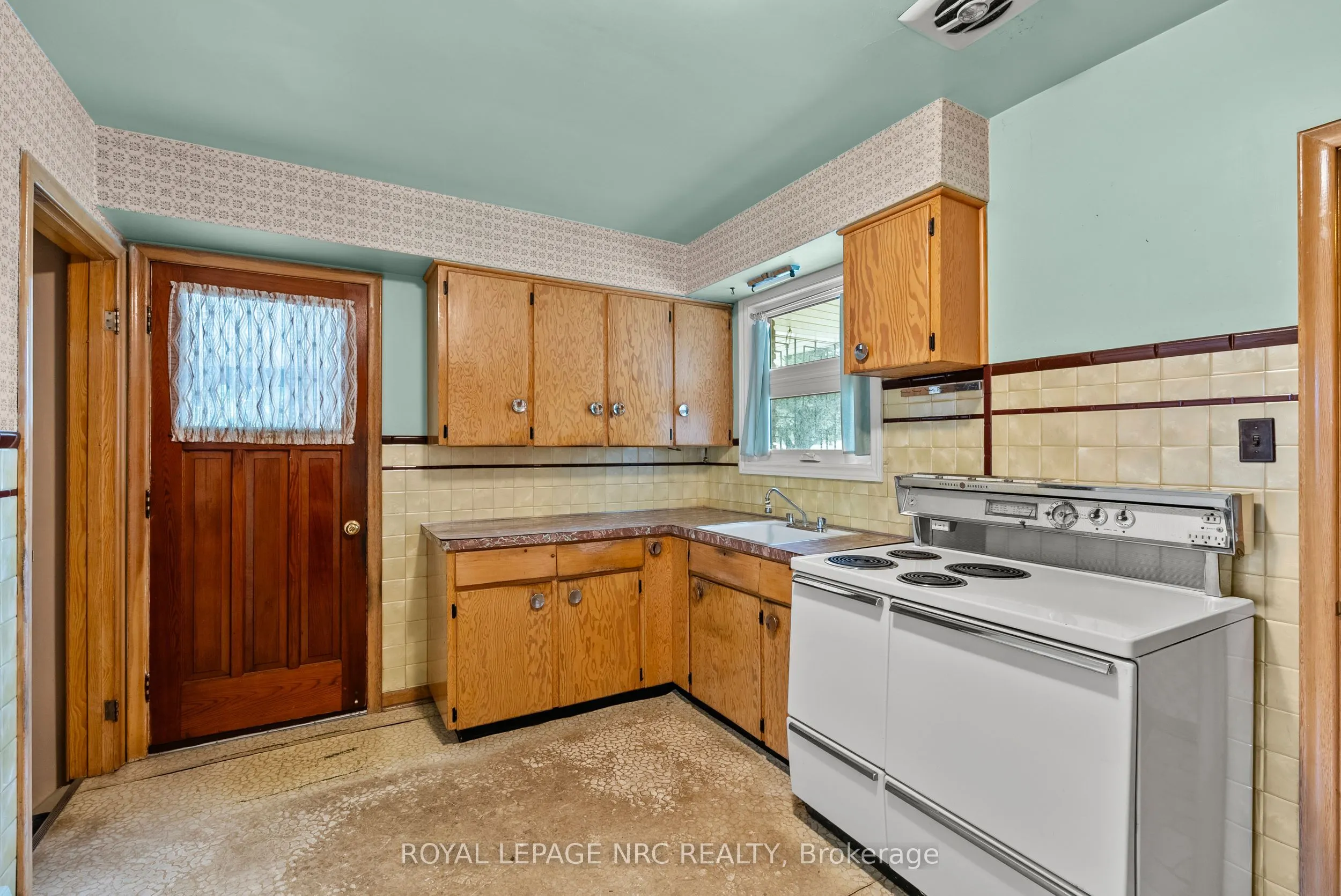 552 Bunting Road