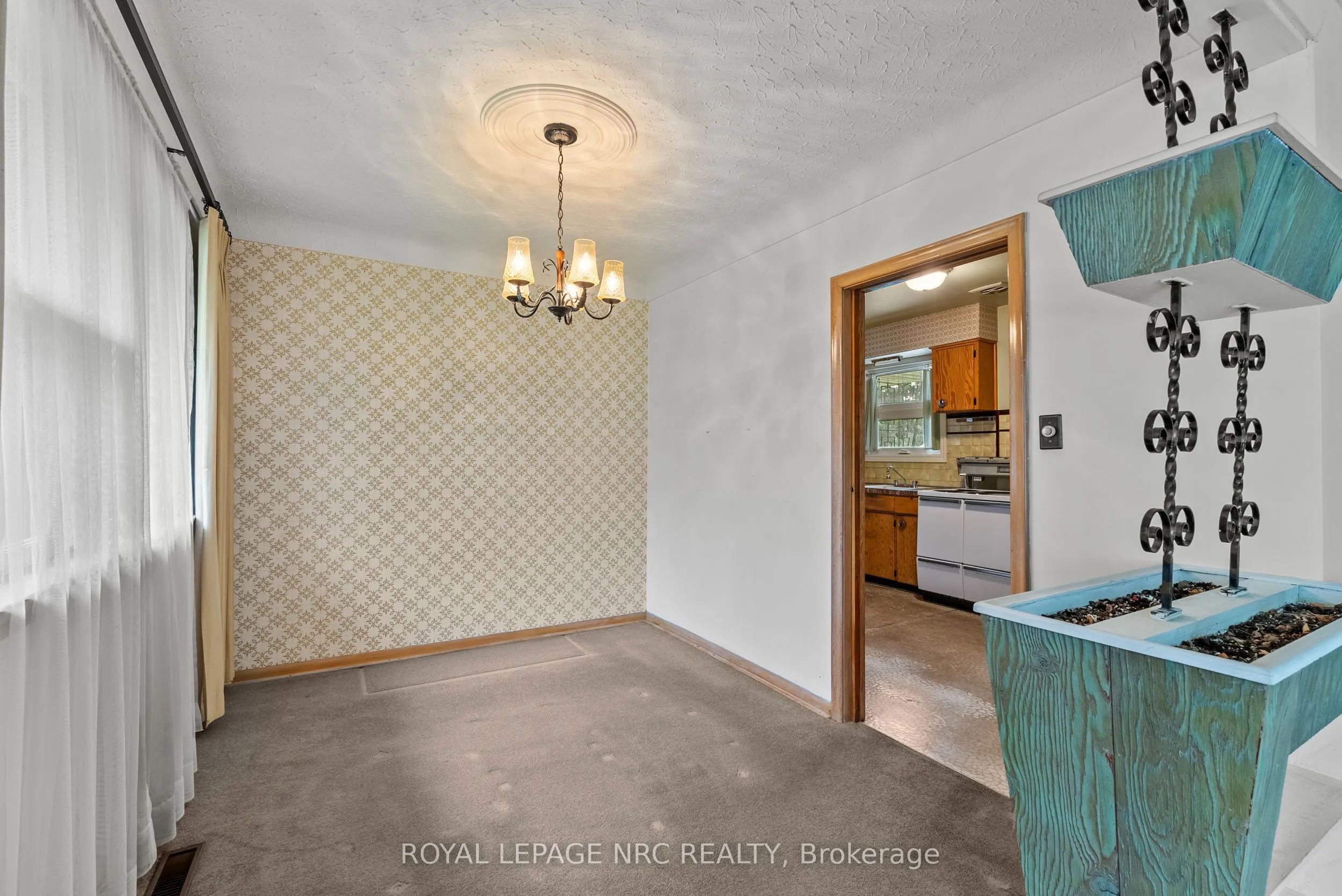 552 Bunting Road