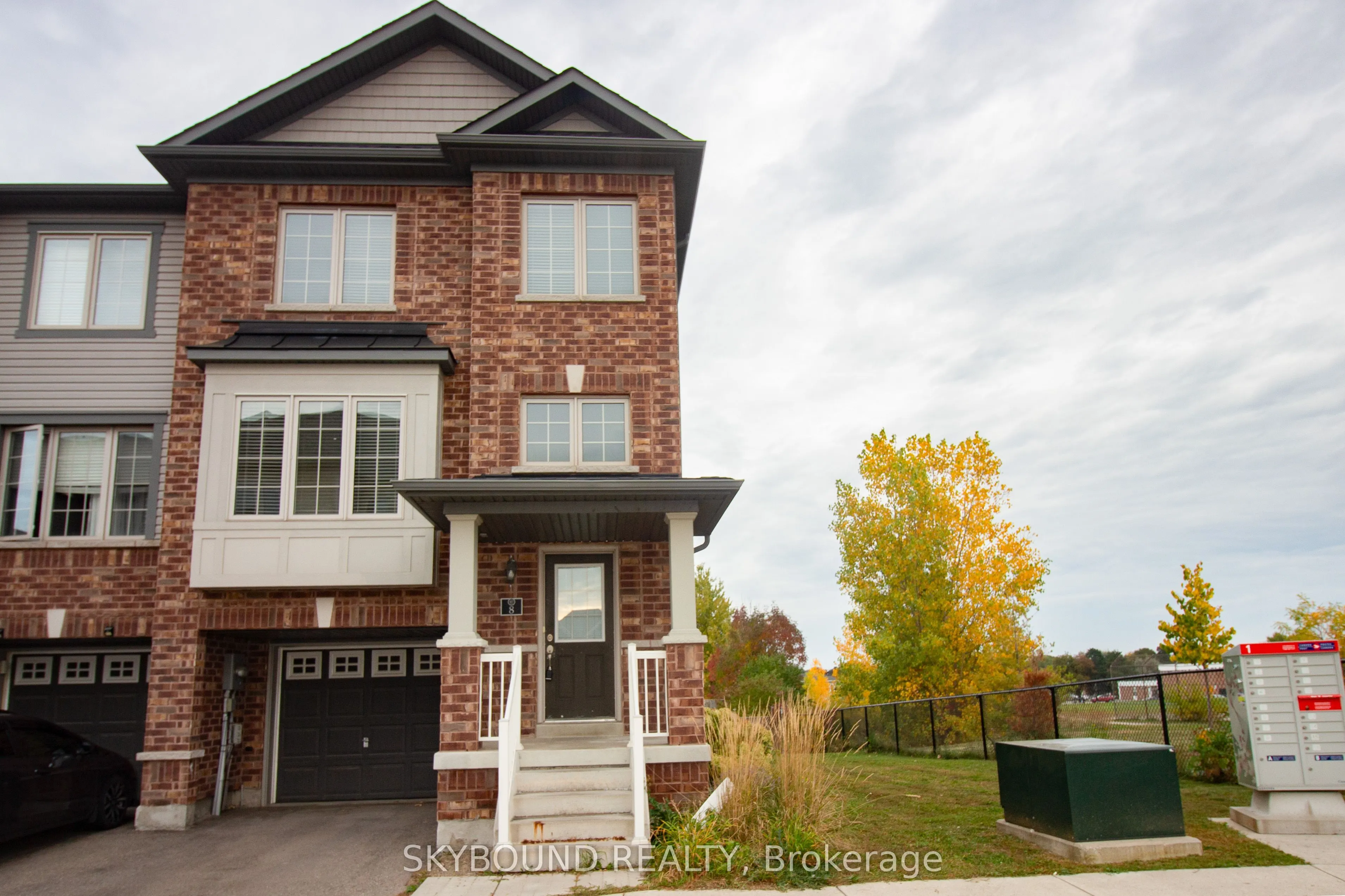 395 Linden Drive #8