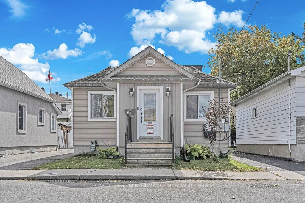 148 Carillon Street