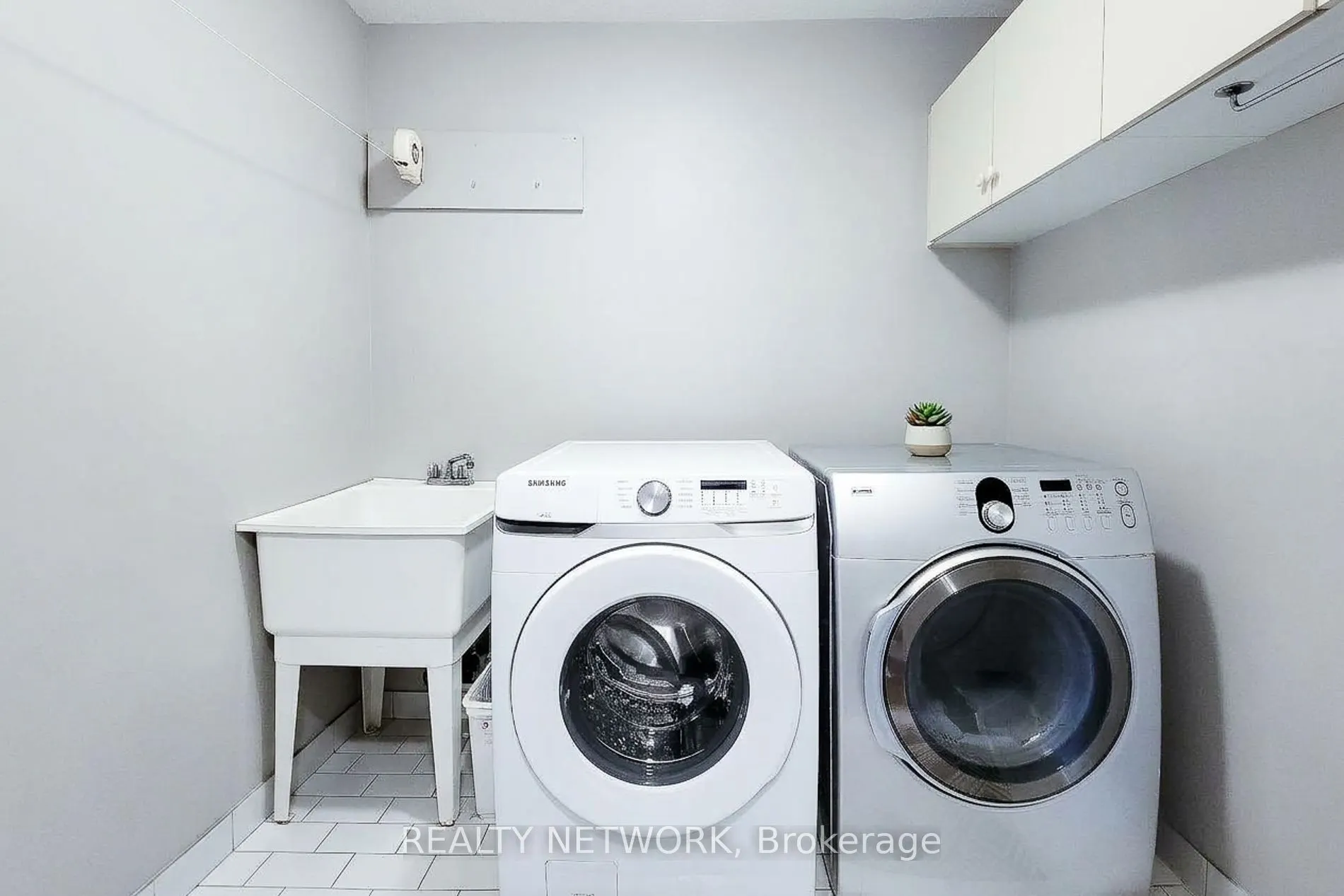 34 Dynasty Avenue #44