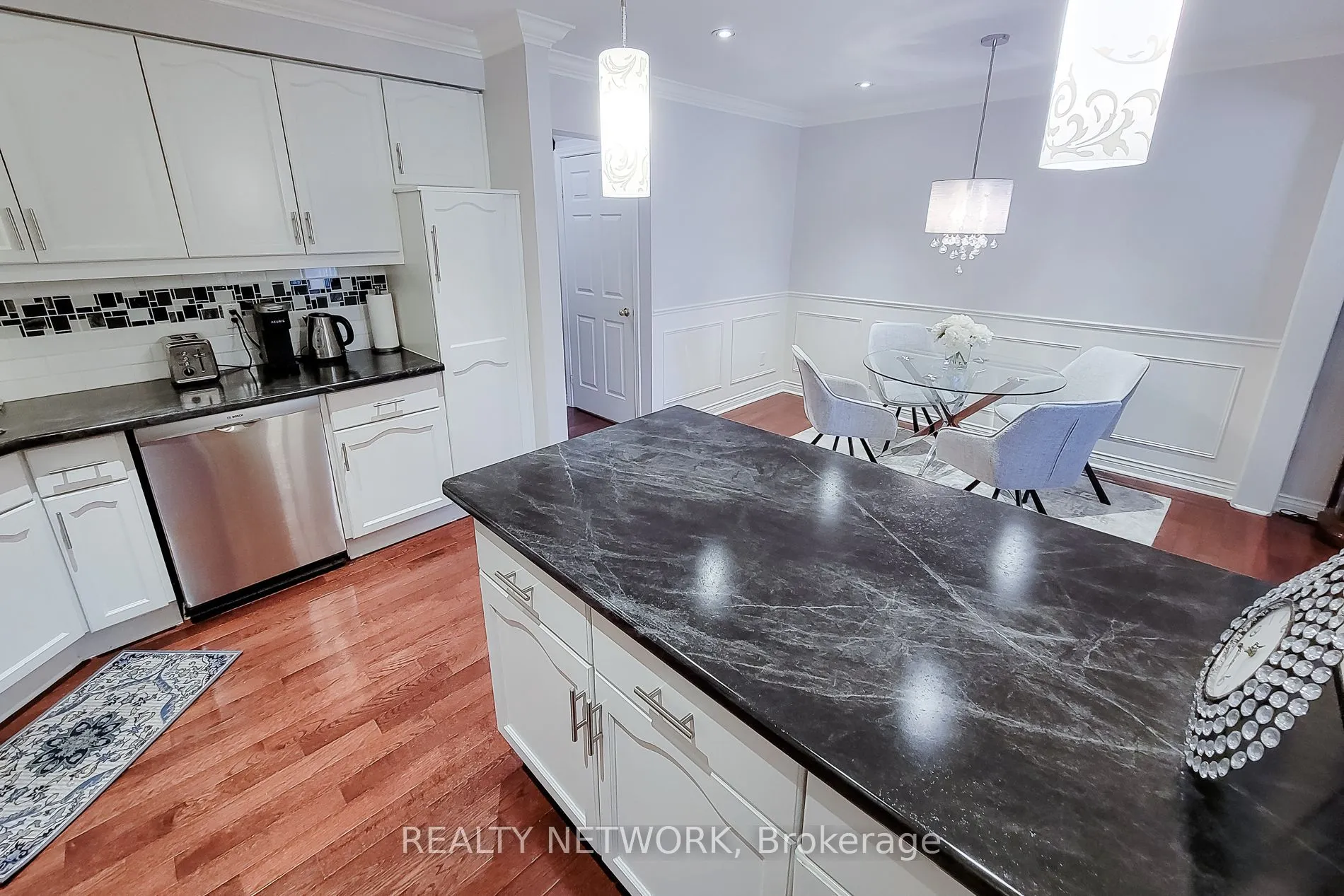 34 Dynasty Avenue #44