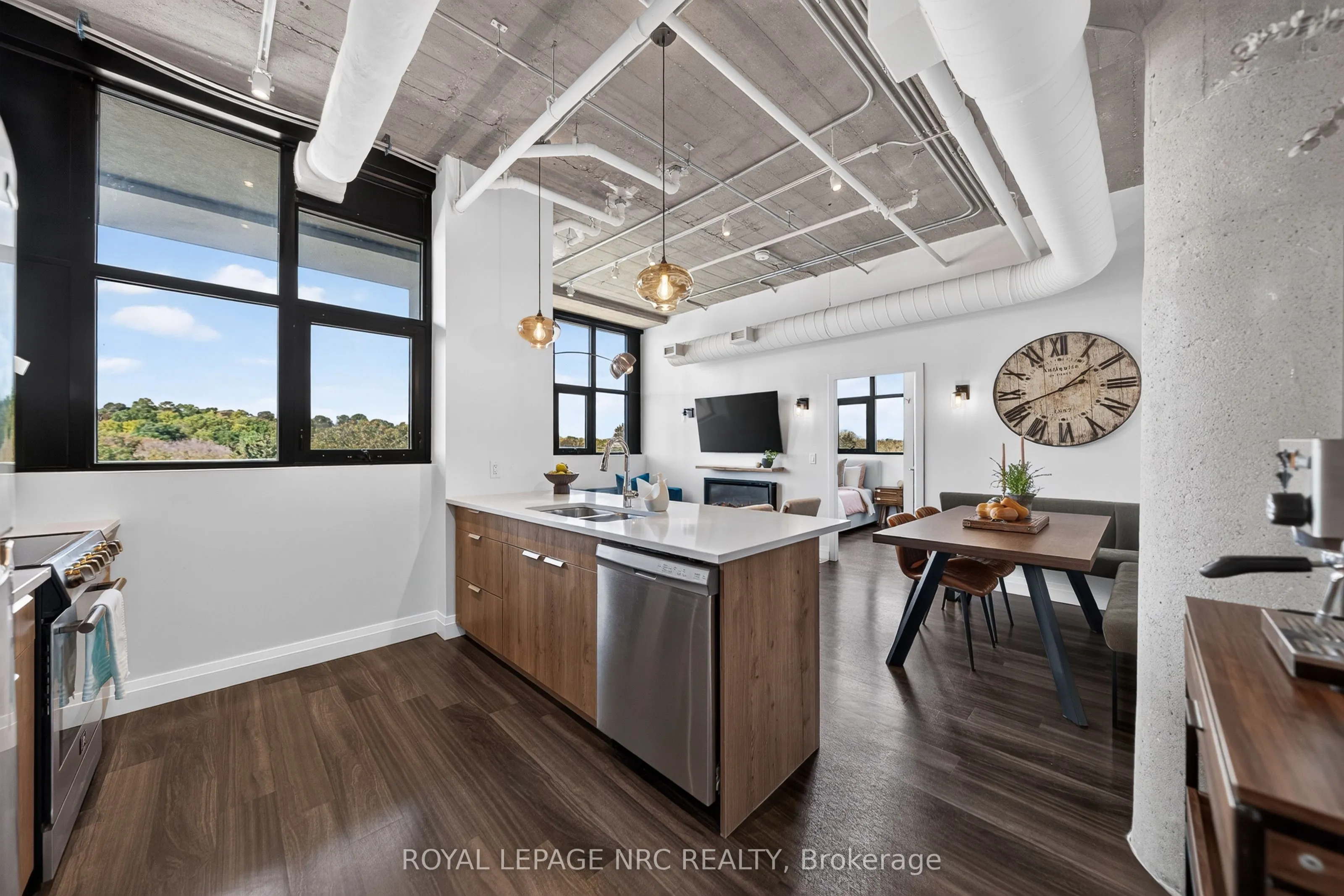 120 Huron Street #418