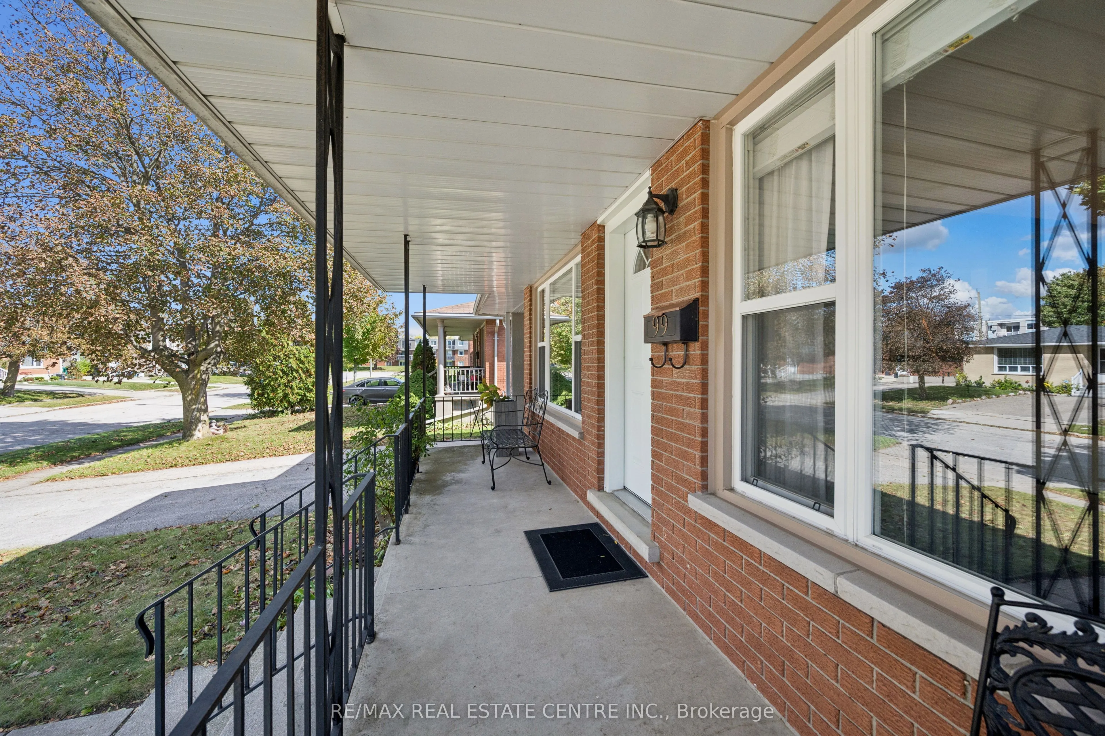99 Linnwood Avenue