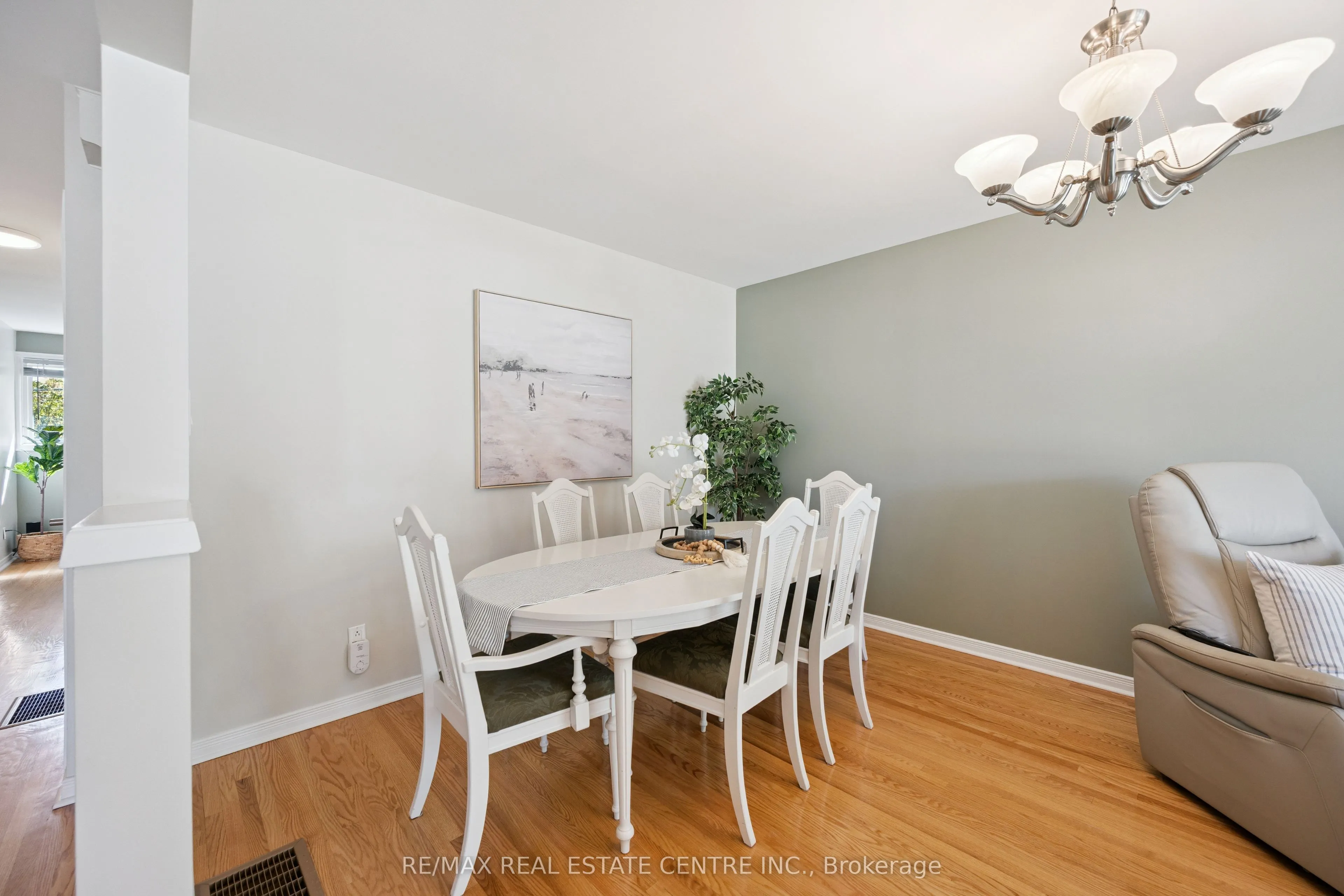 99 Linnwood Avenue