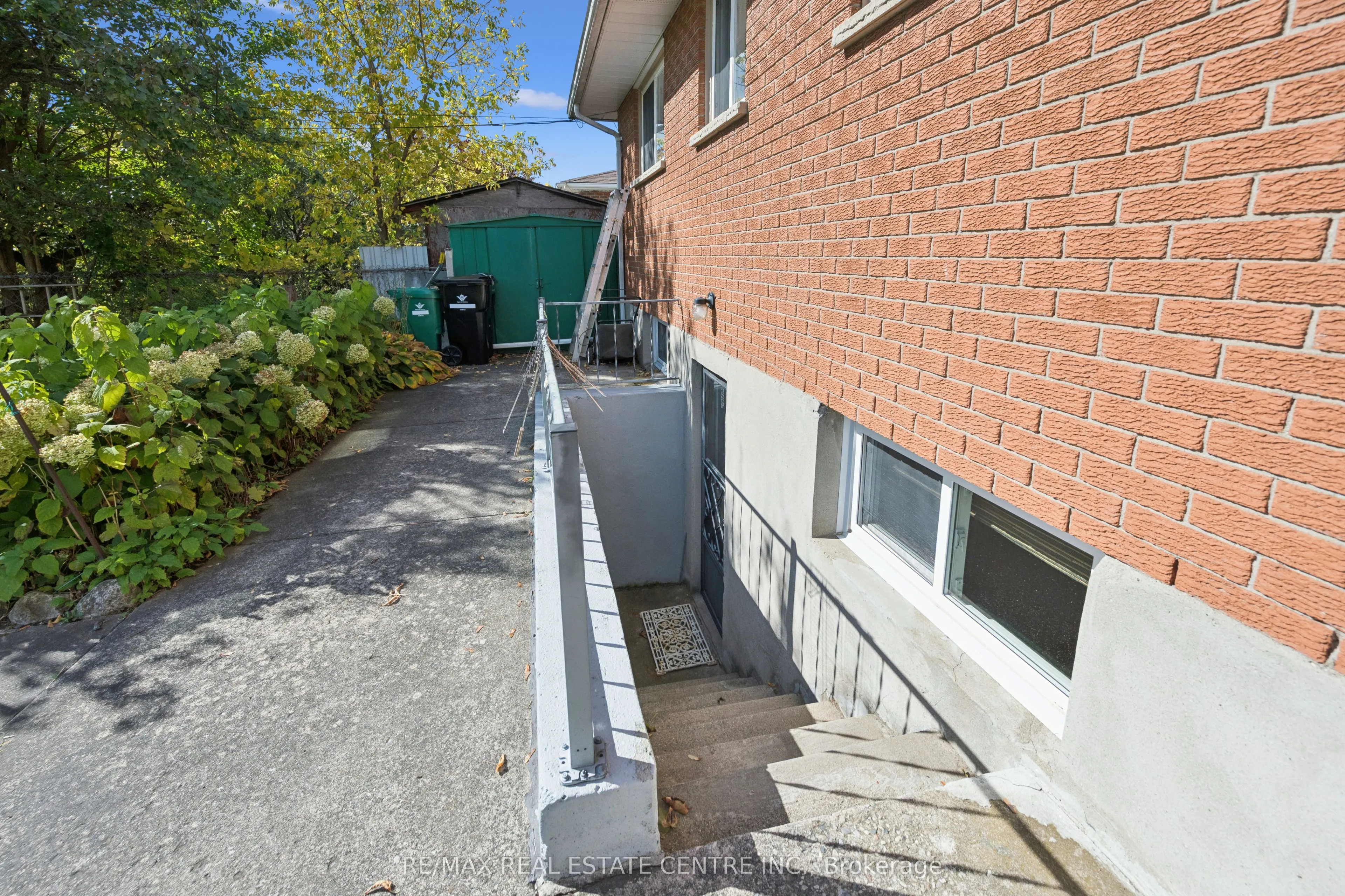 99 Linnwood Avenue