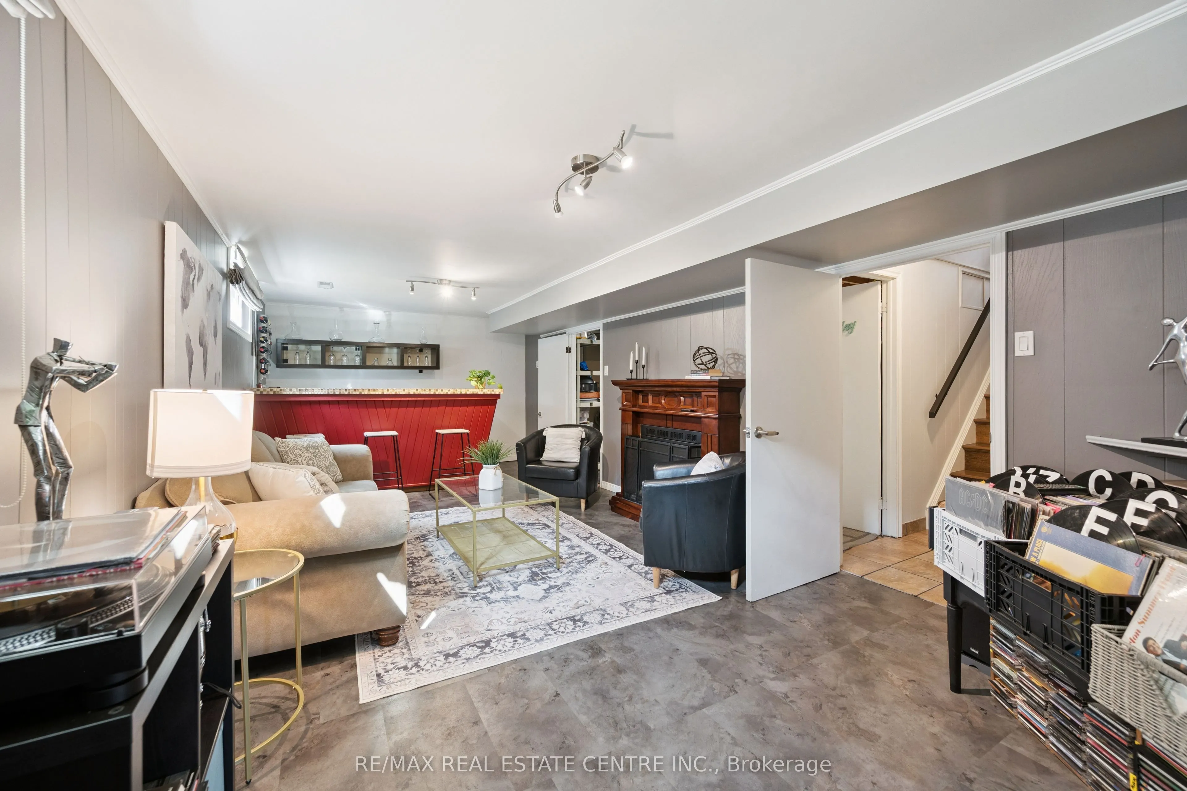 99 Linnwood Avenue