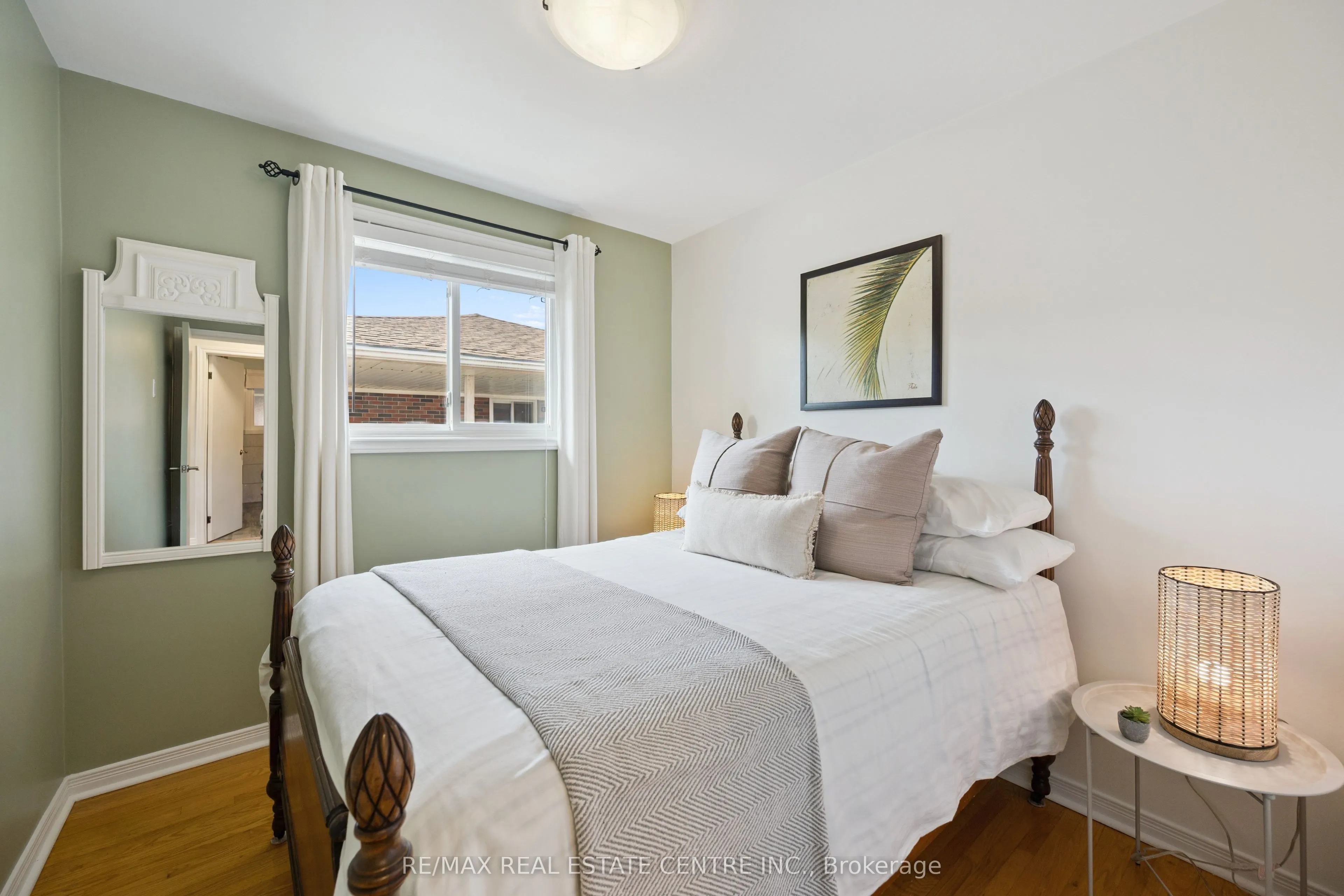 99 Linnwood Avenue