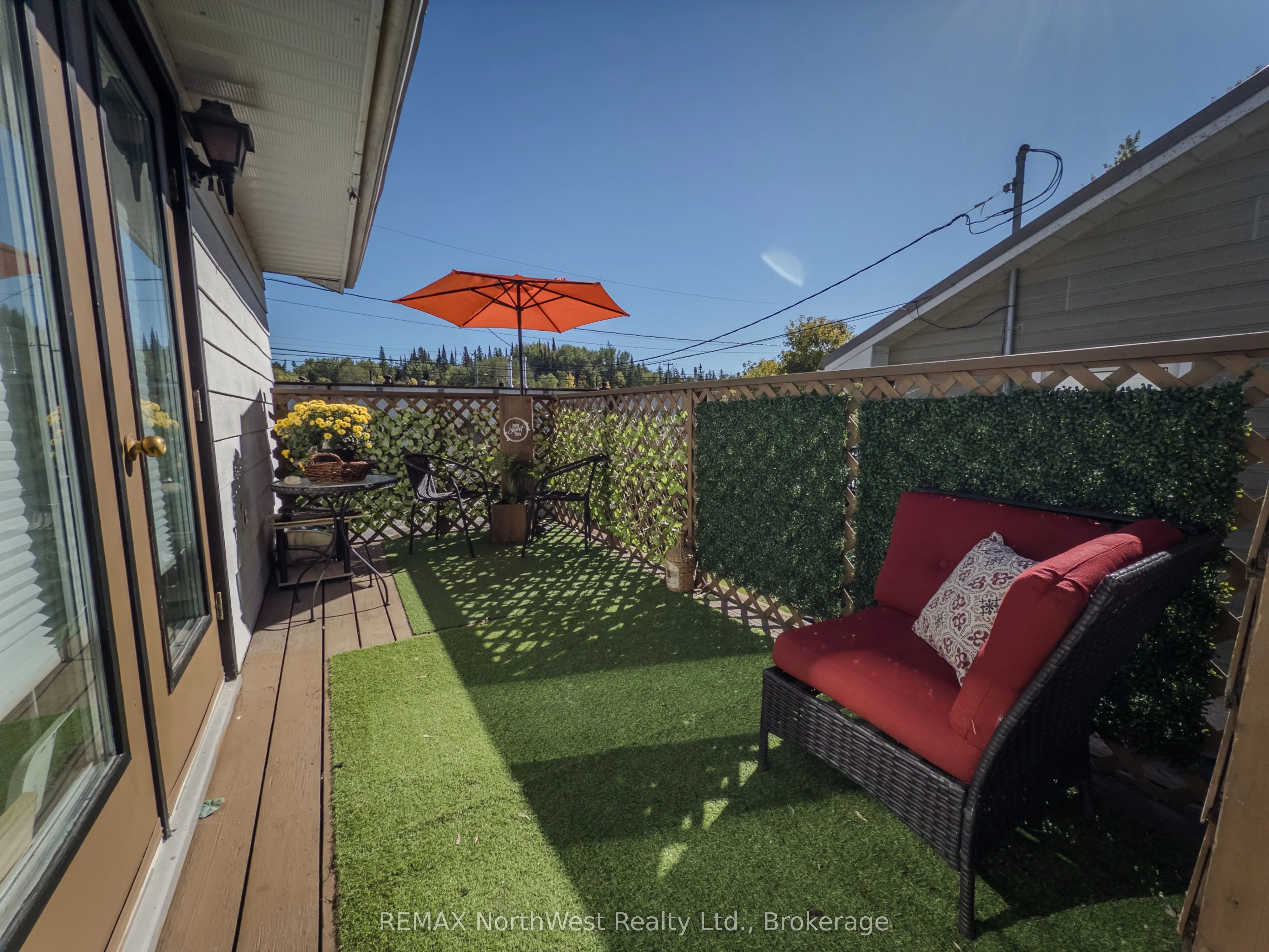 328 Ninth Avenue S