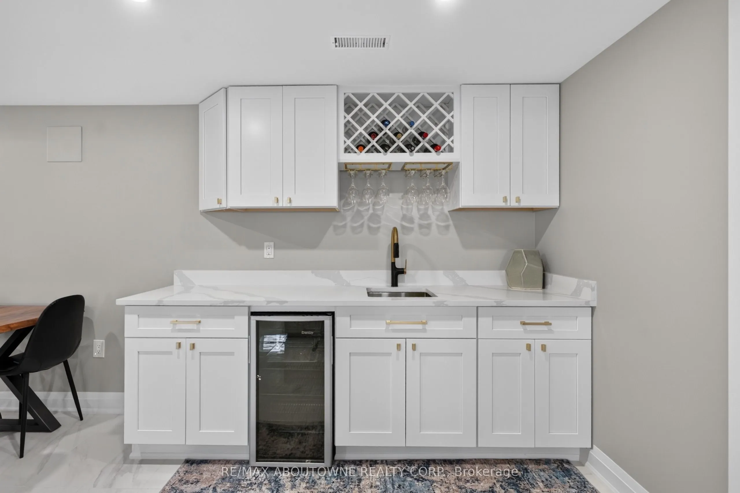 21 Haldimand 66 Road