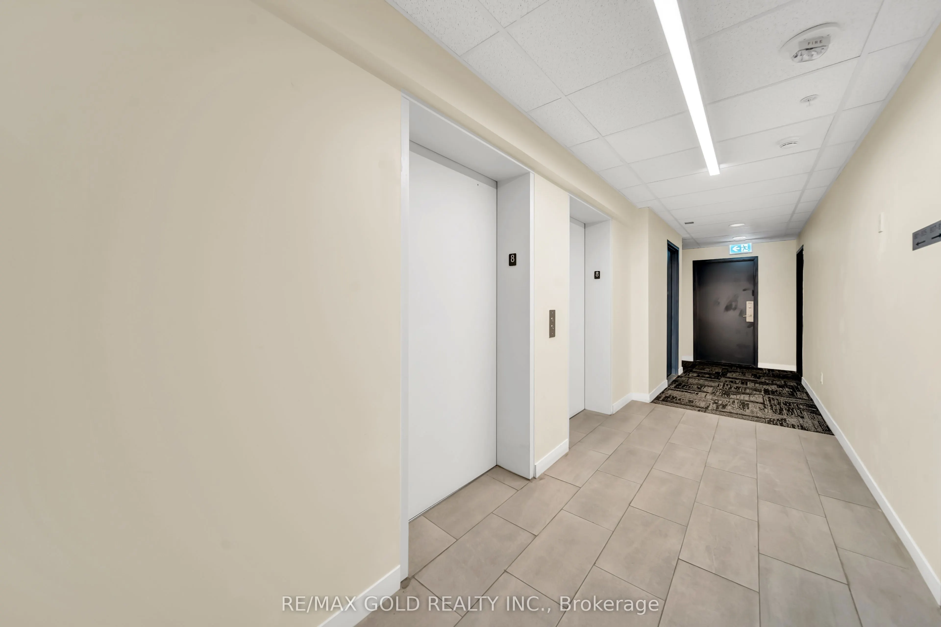 128 King Street N #803