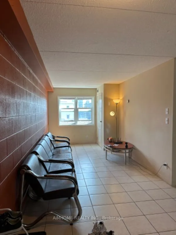 261 Lester Street #403