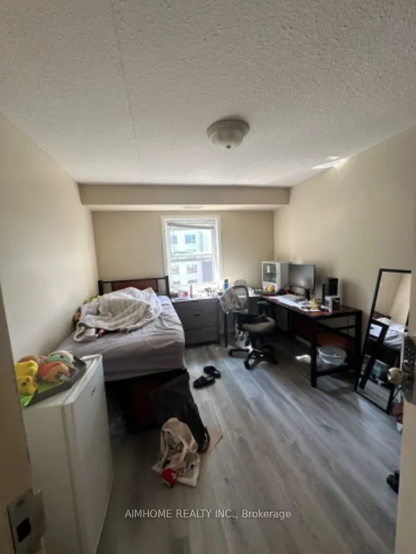 261 Lester Street #403