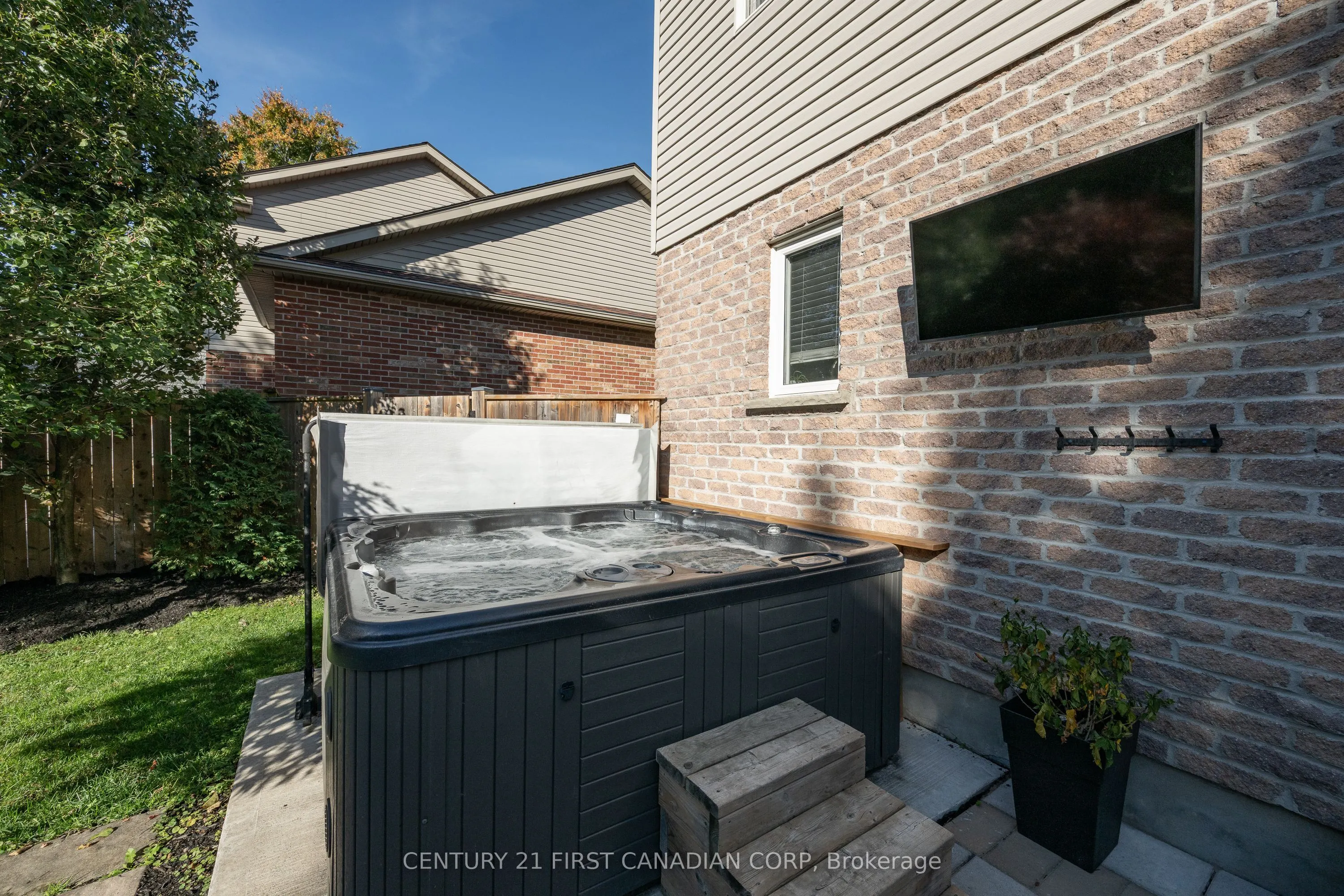 101 Duchess Avenue