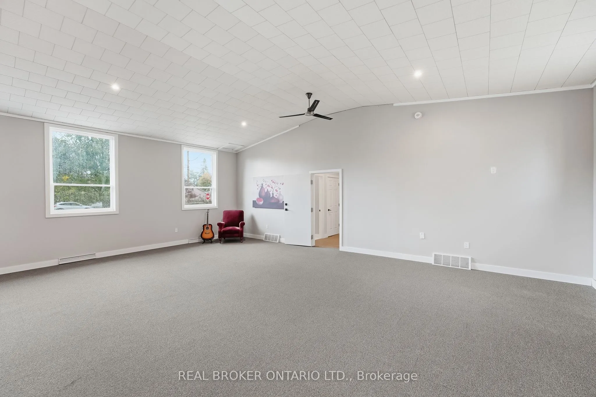 38 QUEEN Street