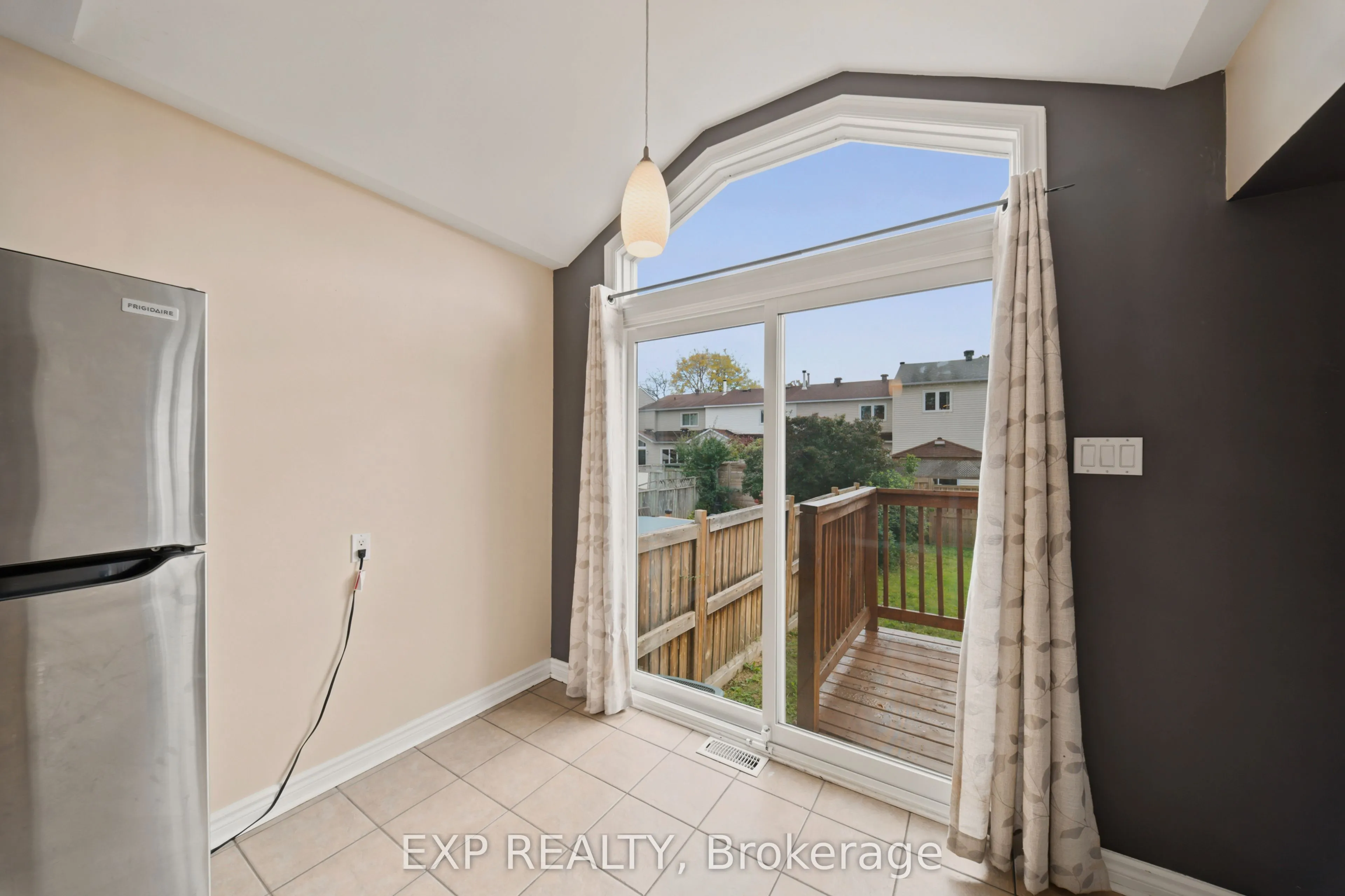 574 Latour Crescent