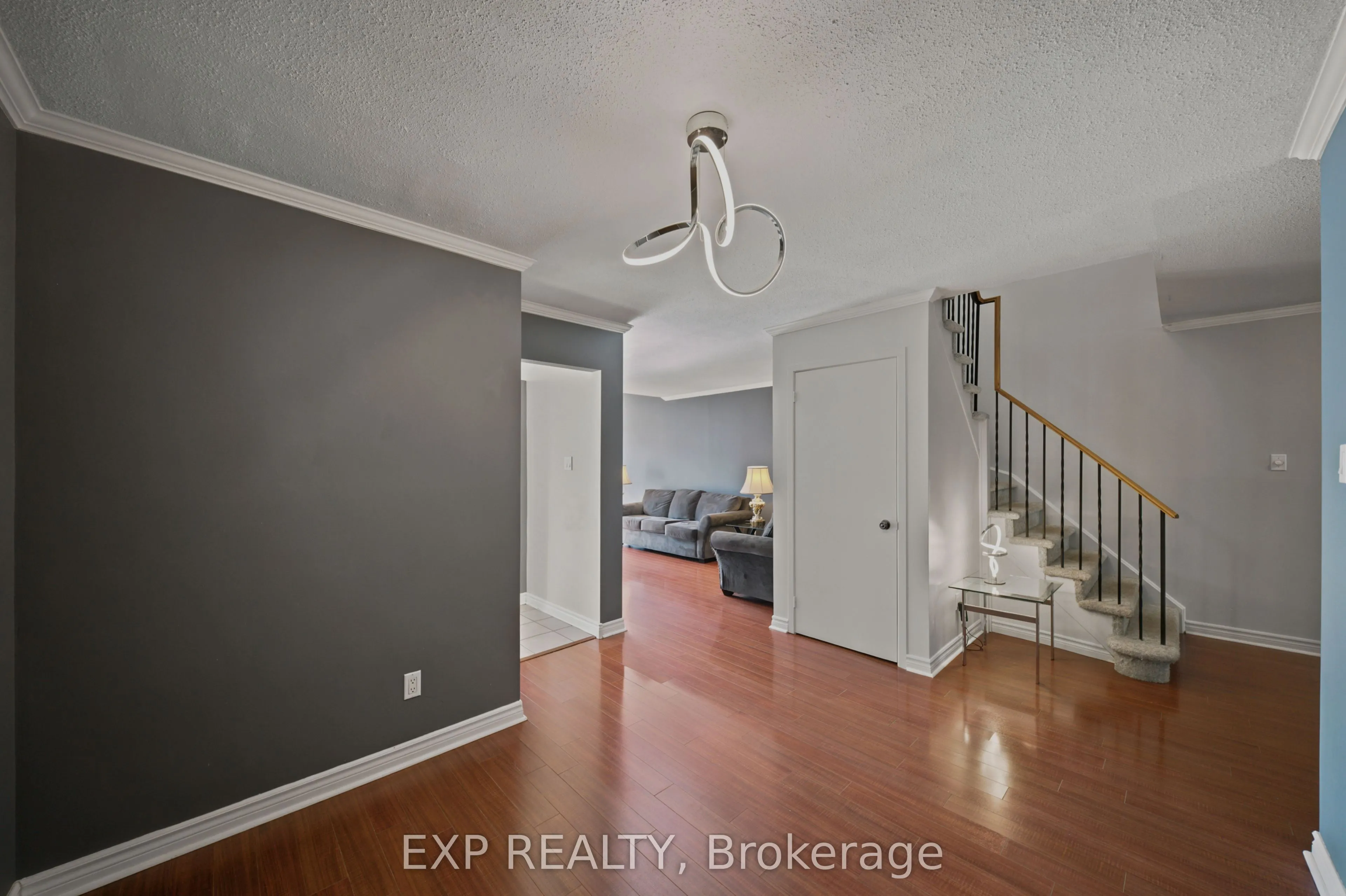 574 Latour Crescent