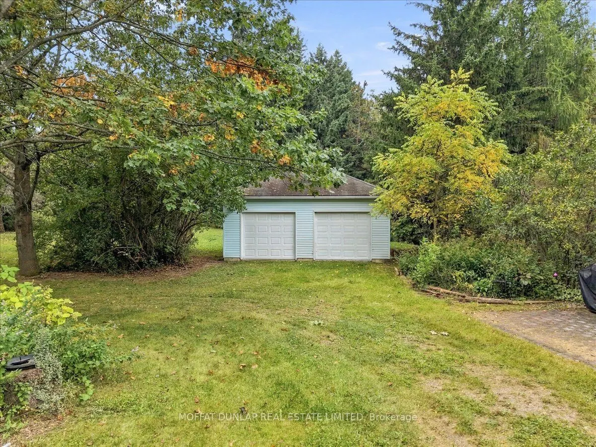 797184 3rd Line East