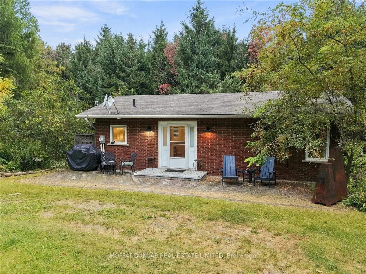 797184 3rd Line East