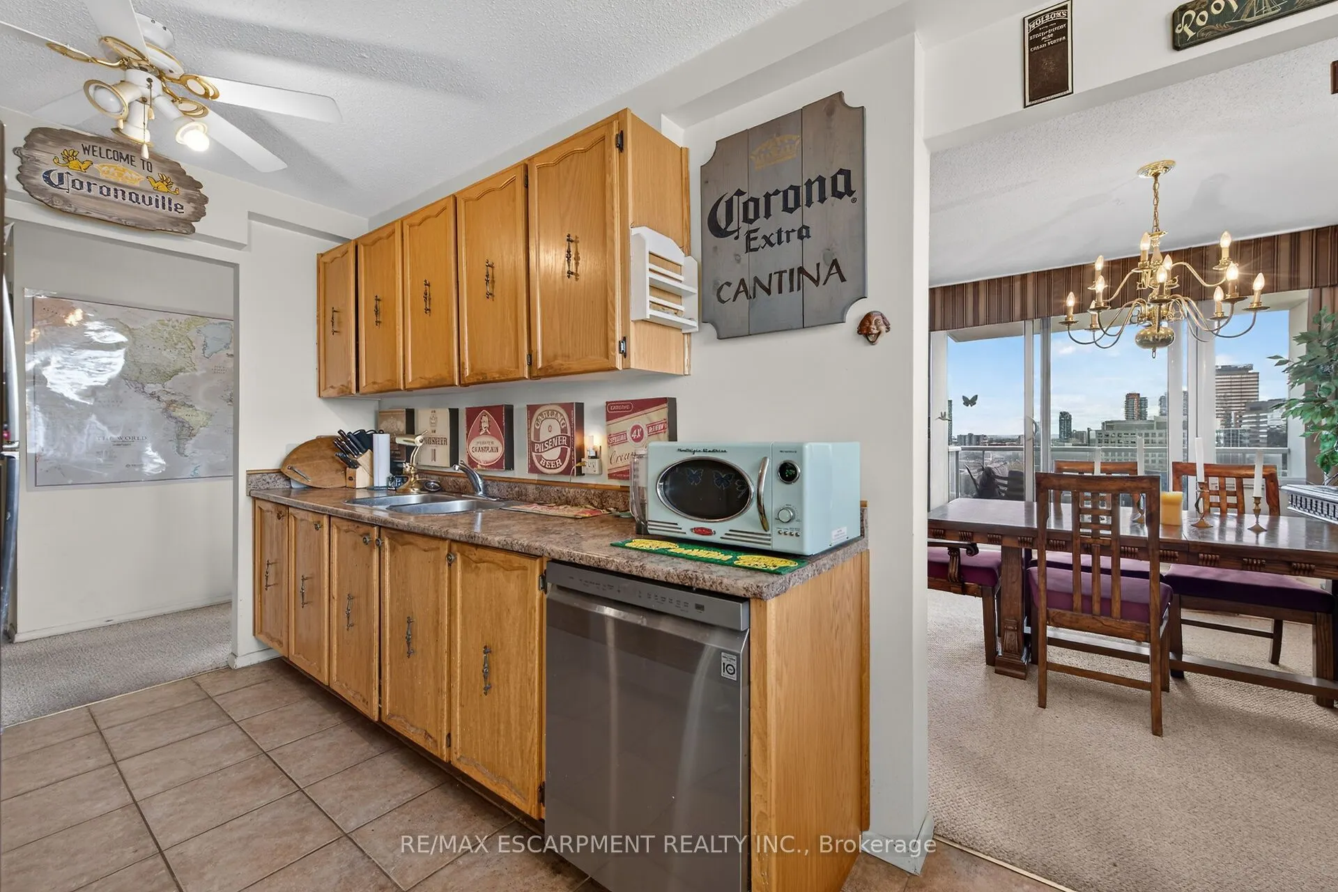 75 QUEEN Street N #1203
