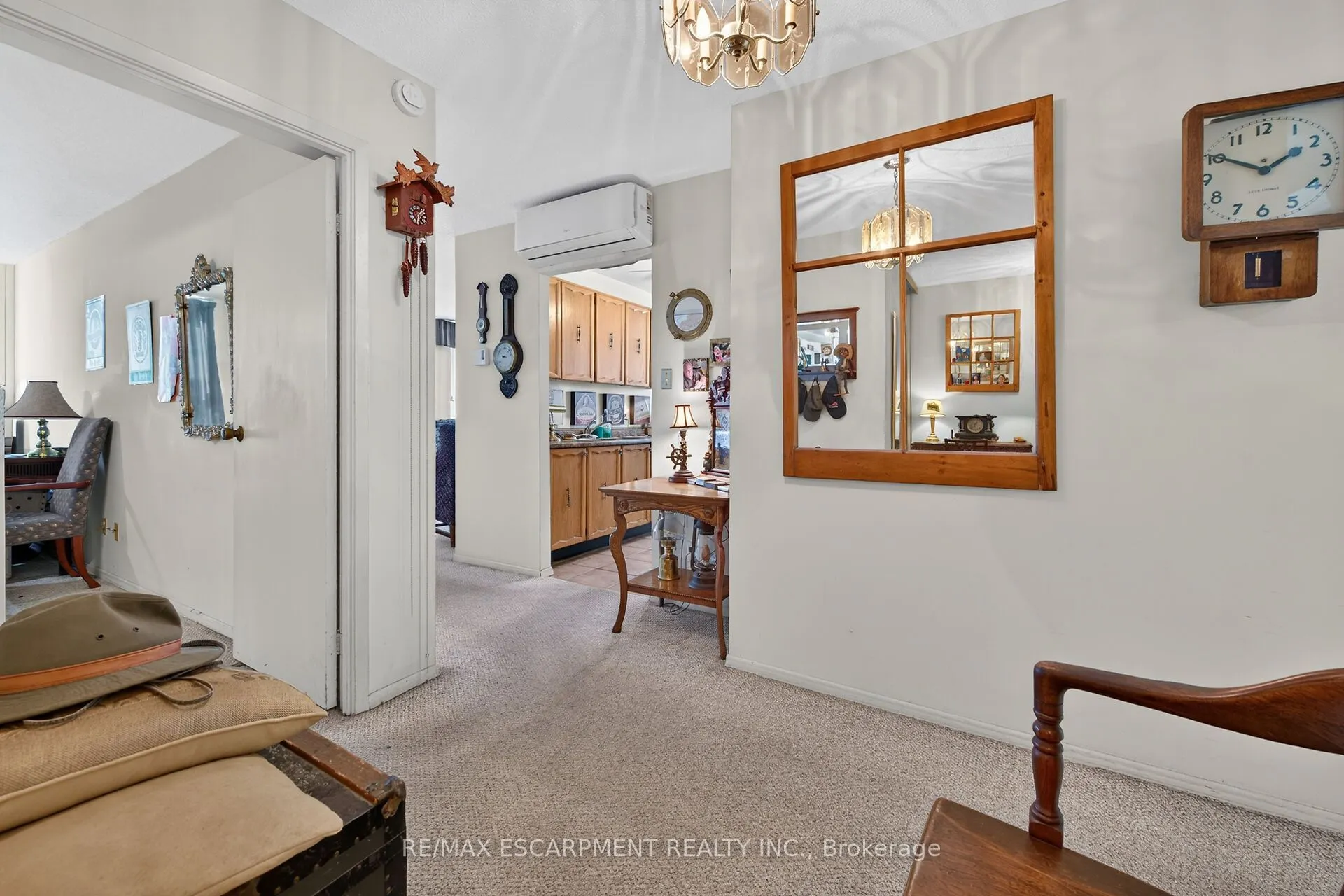 75 QUEEN Street N #1203