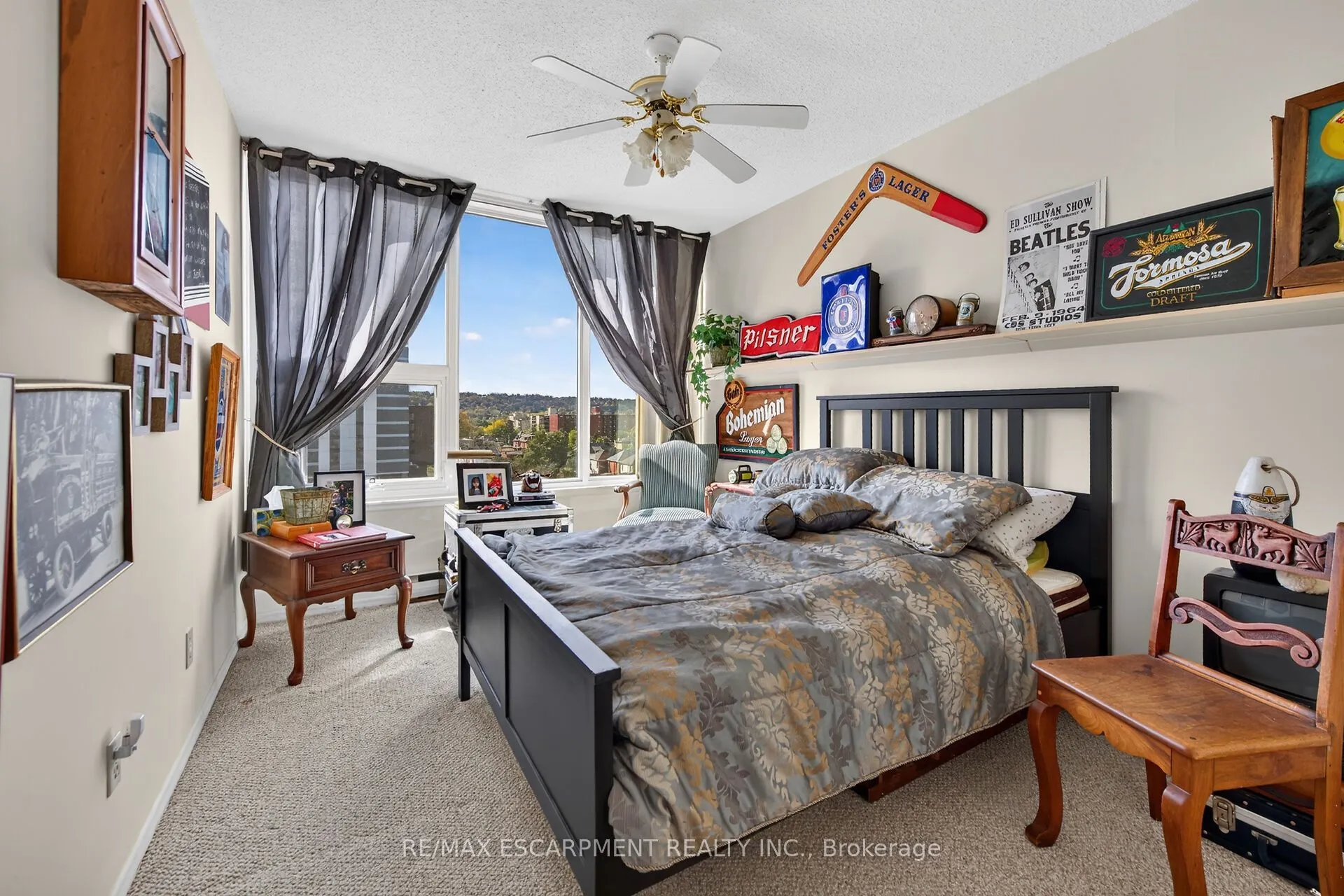 75 QUEEN Street N #1203