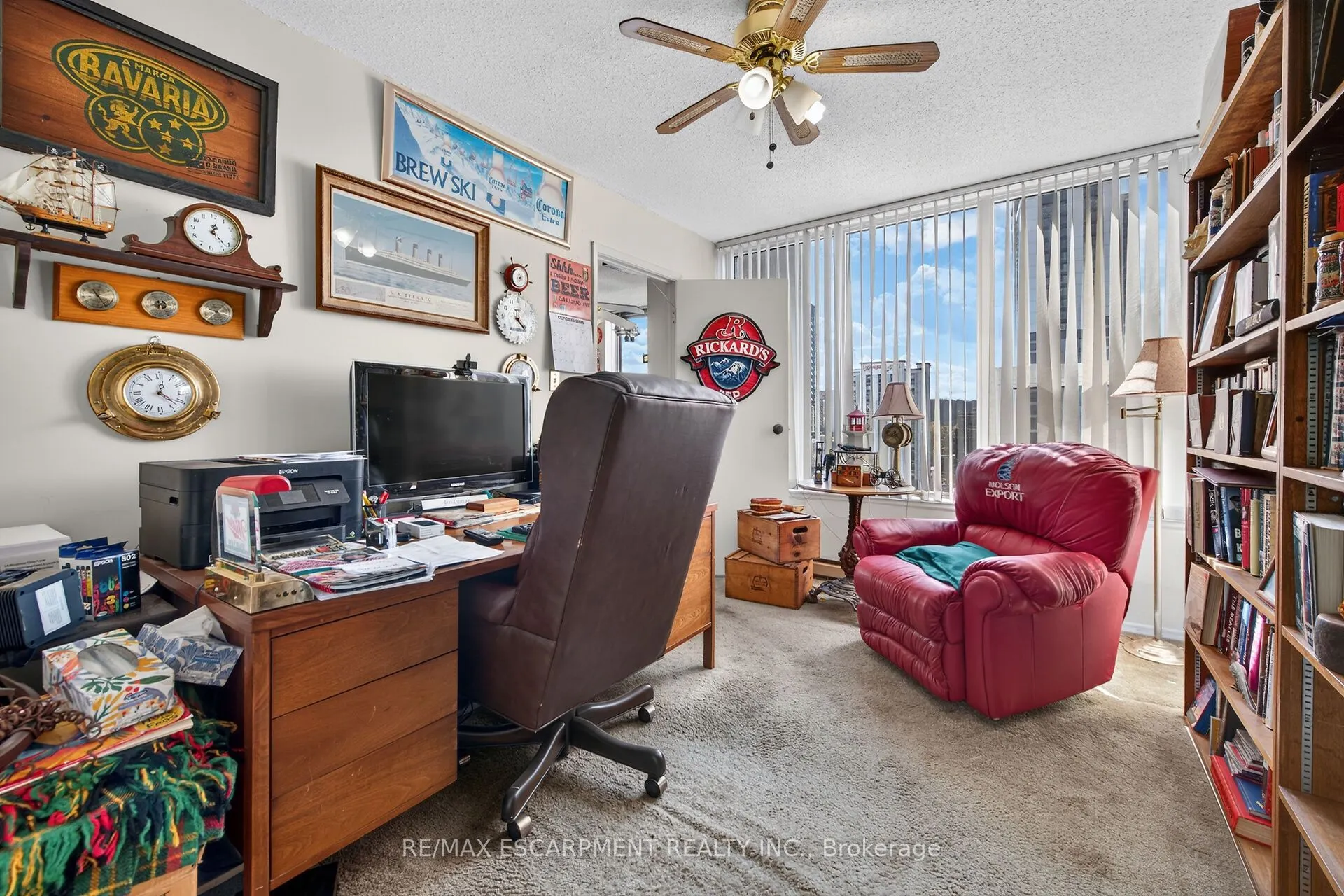 75 QUEEN Street N #1203