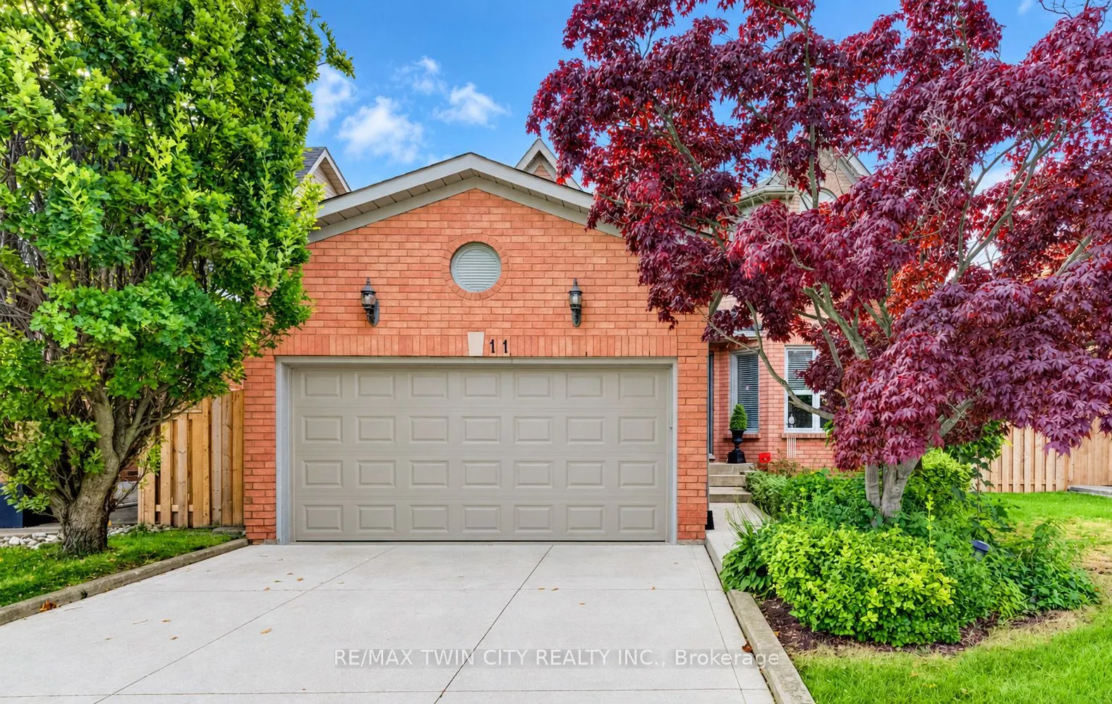 11 Peregrine Crescent