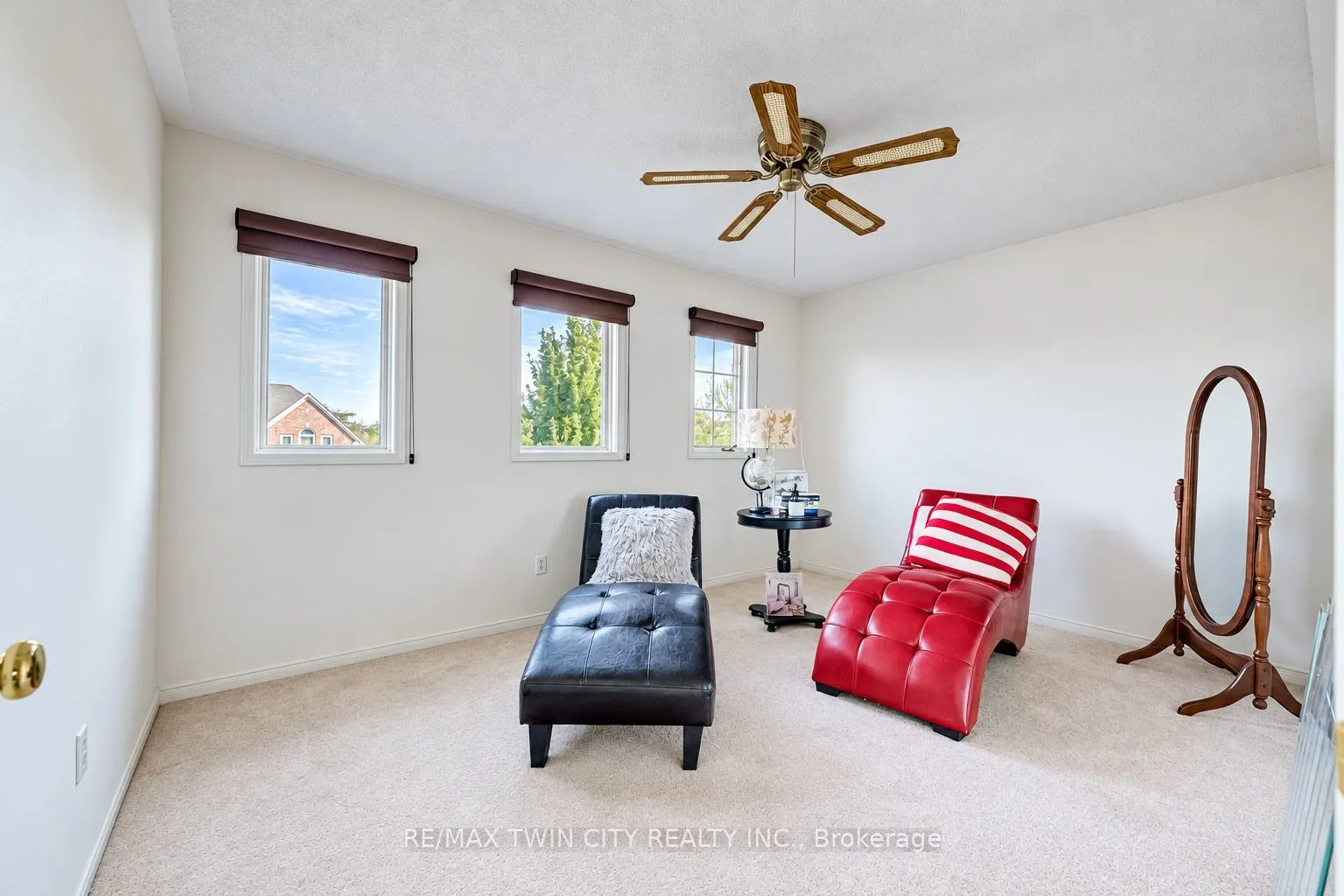 11 Peregrine Crescent