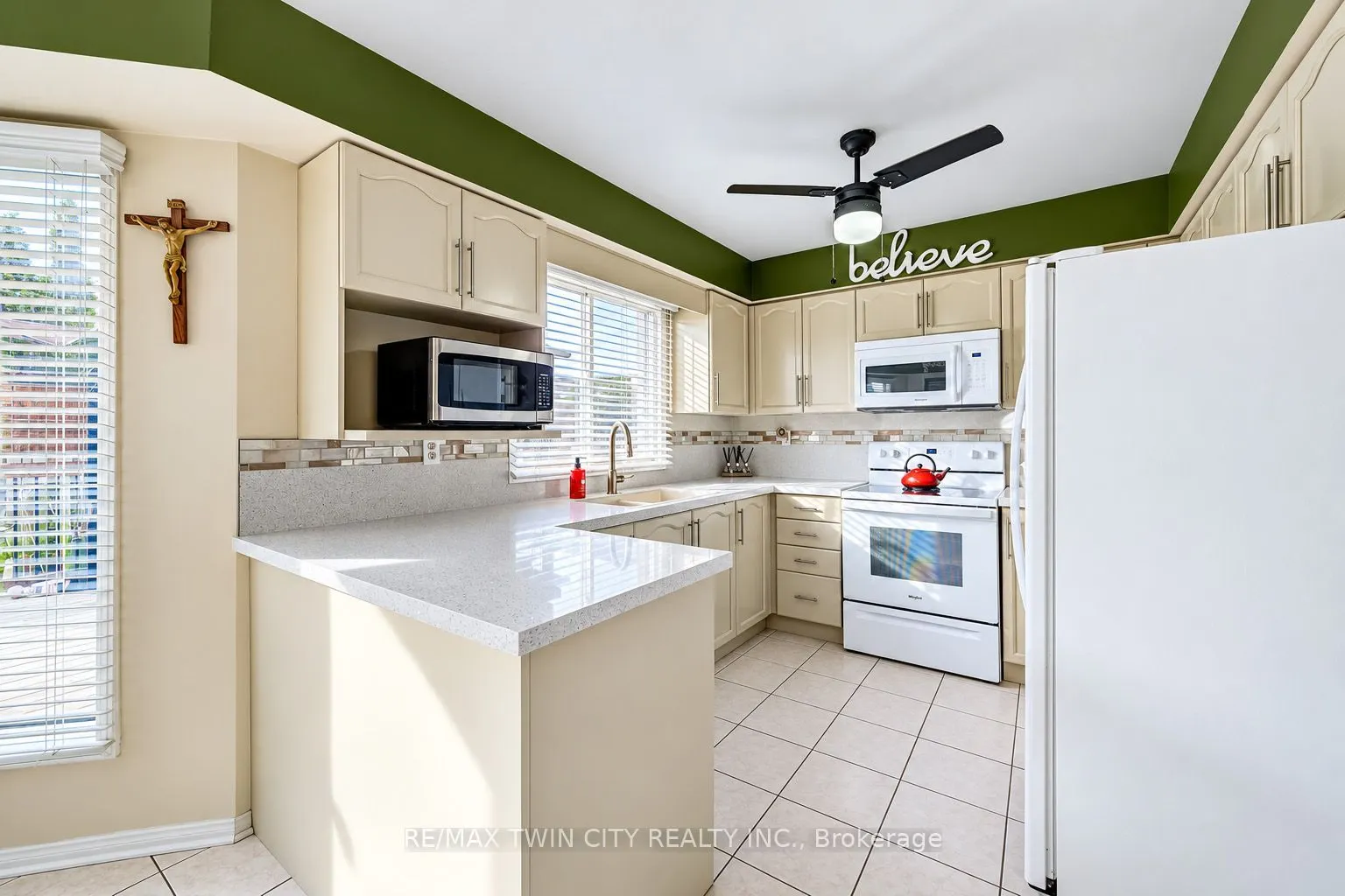 11 Peregrine Crescent