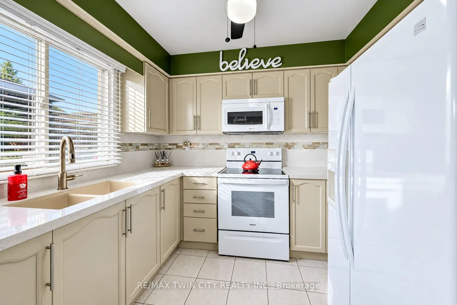 11 Peregrine Crescent