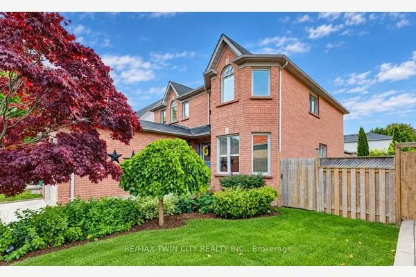 11 Peregrine Crescent
