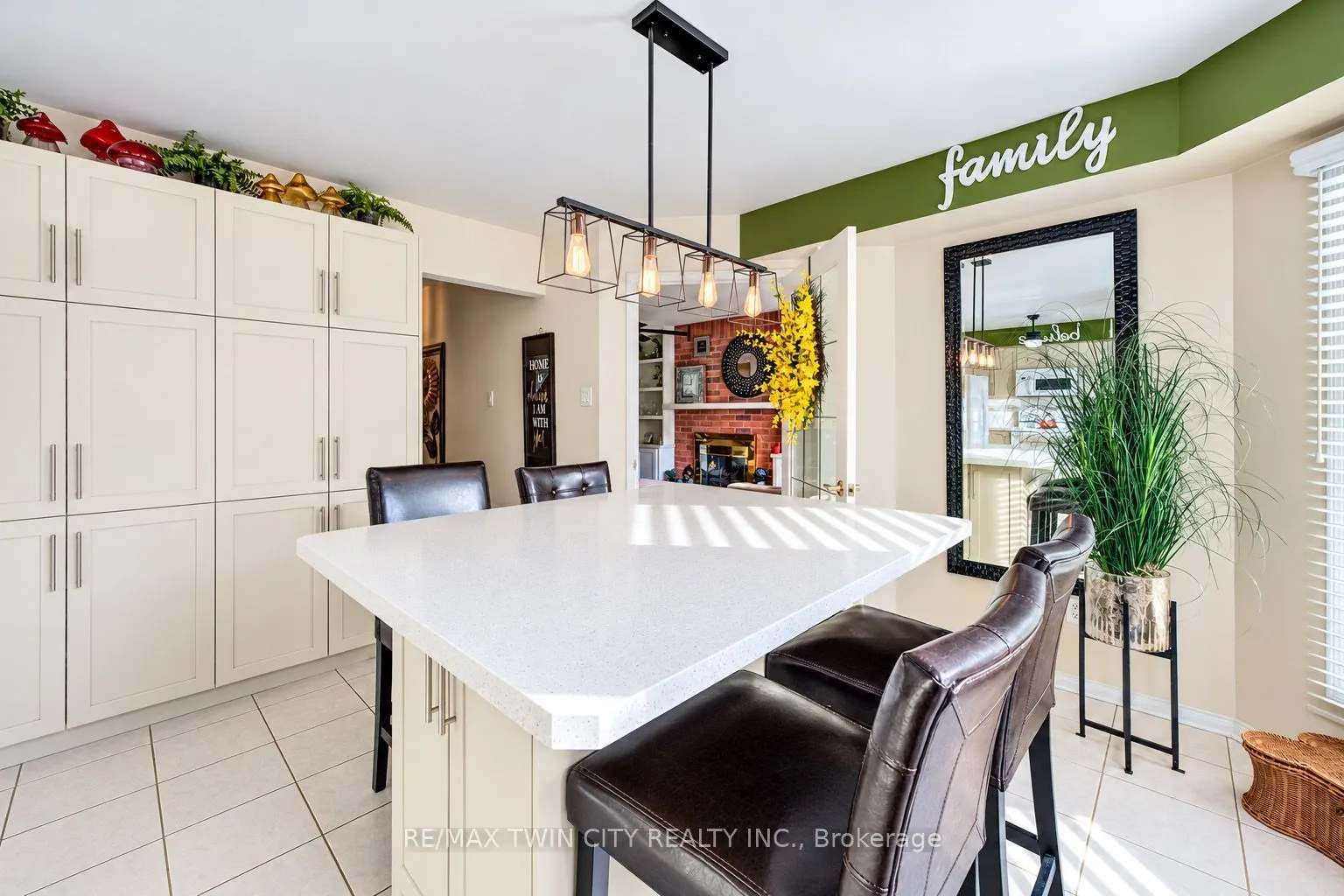 11 Peregrine Crescent