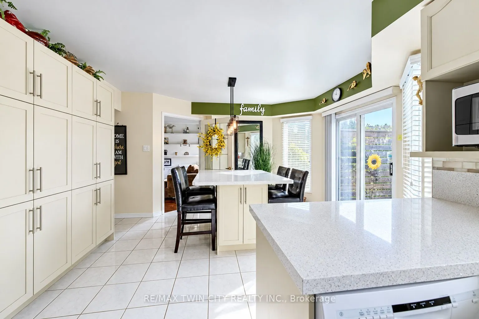 11 Peregrine Crescent