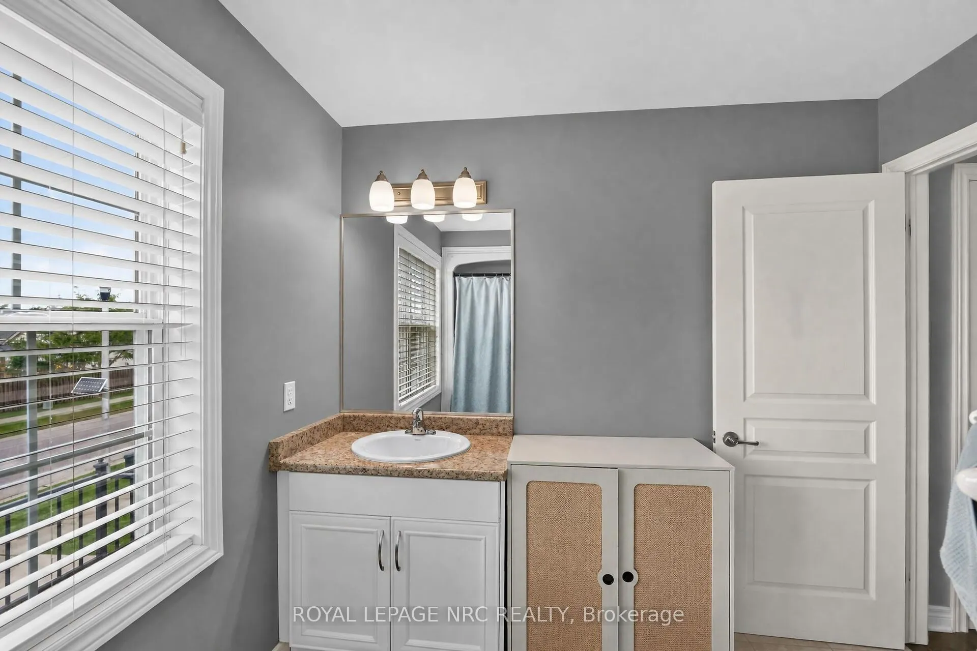 255 Empress Avenue