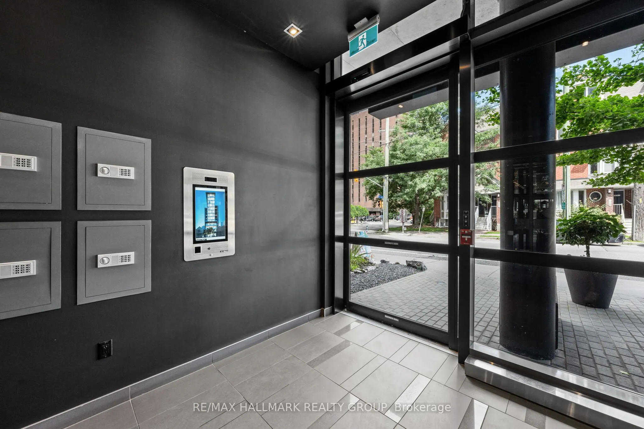 224 Lyon Street N Street #1001
