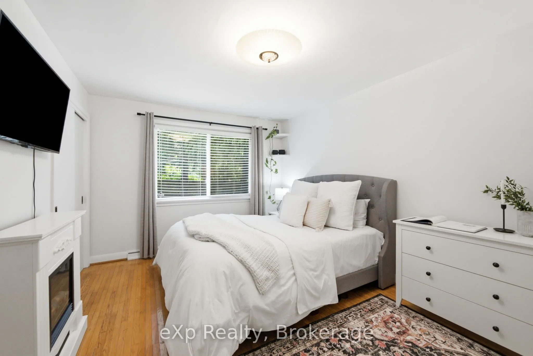 4 Mitchell Street