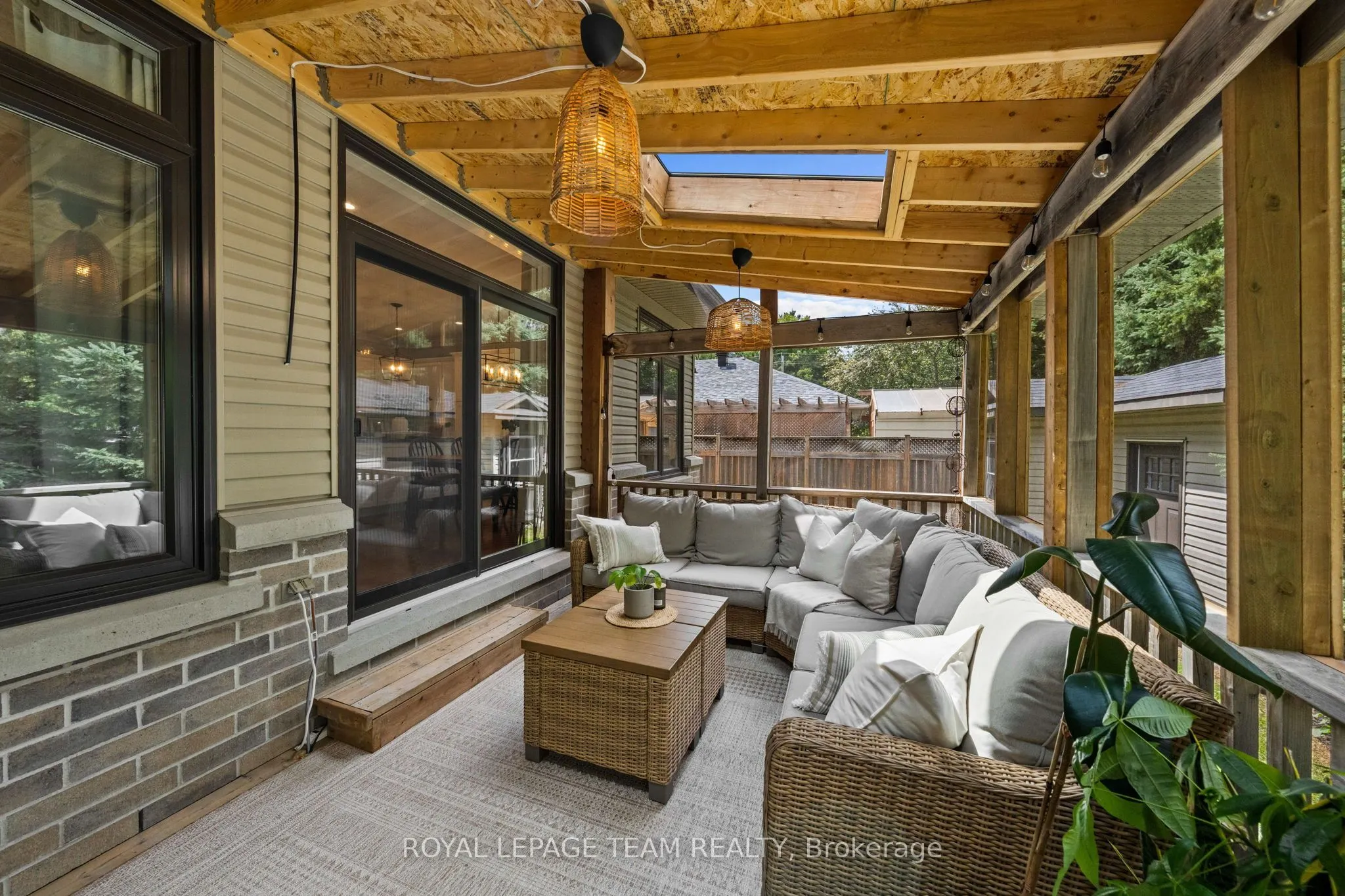 77 Juanita Avenue