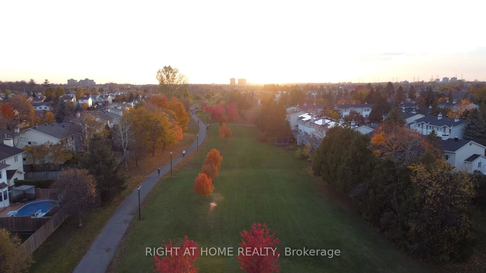 44 Burlington Crescent