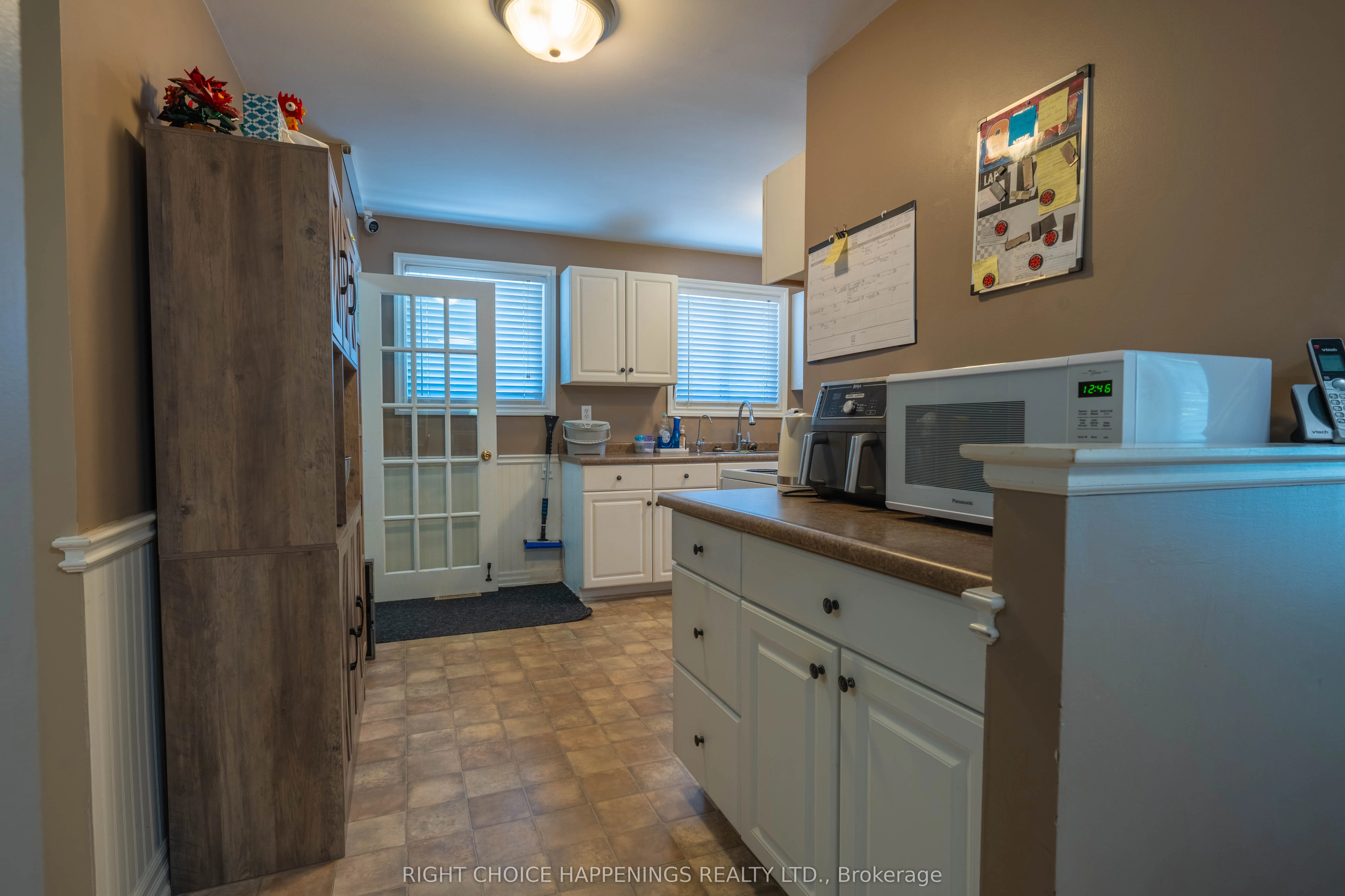 10 Newleaf Crescent