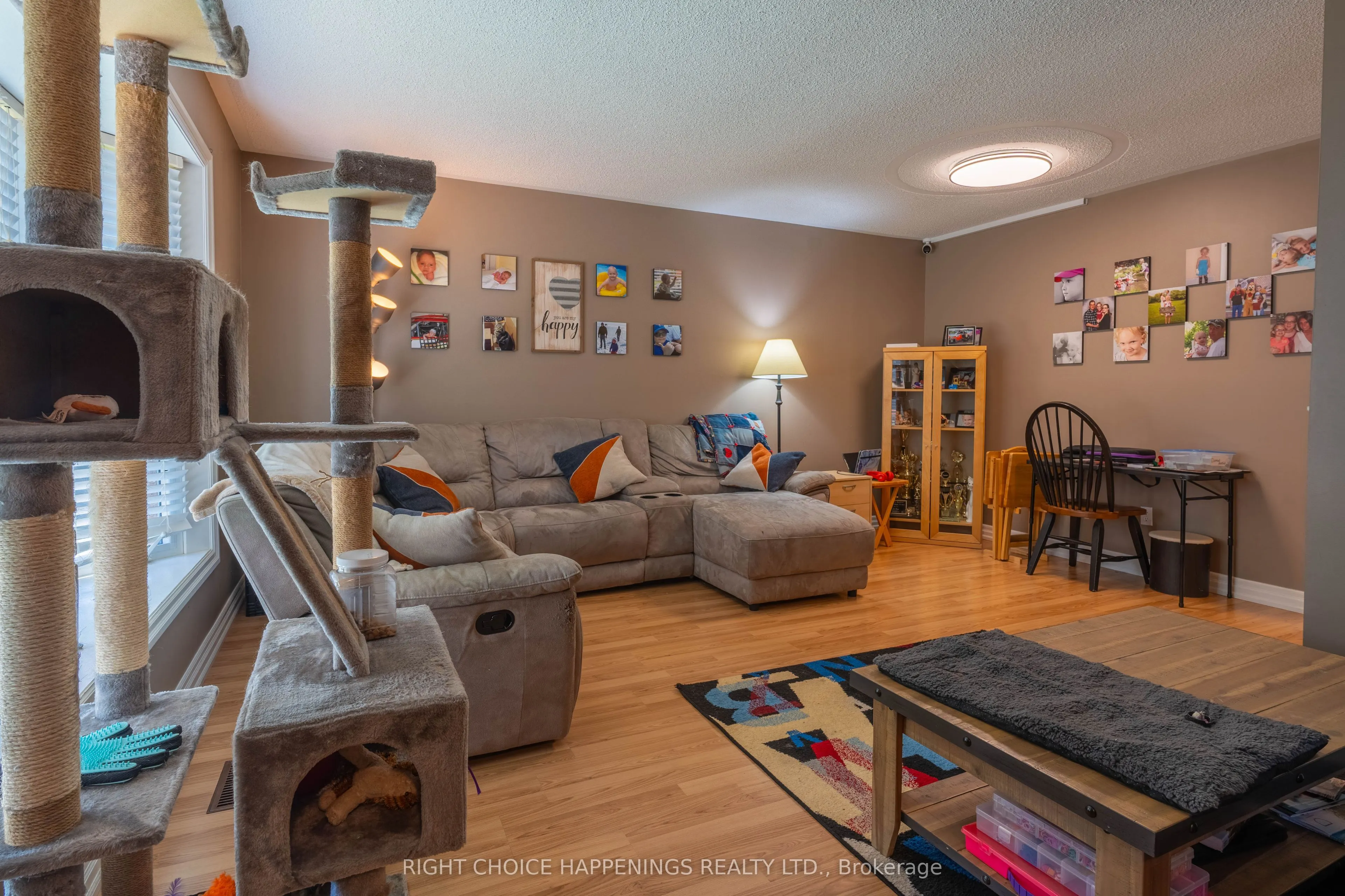 10 Newleaf Crescent