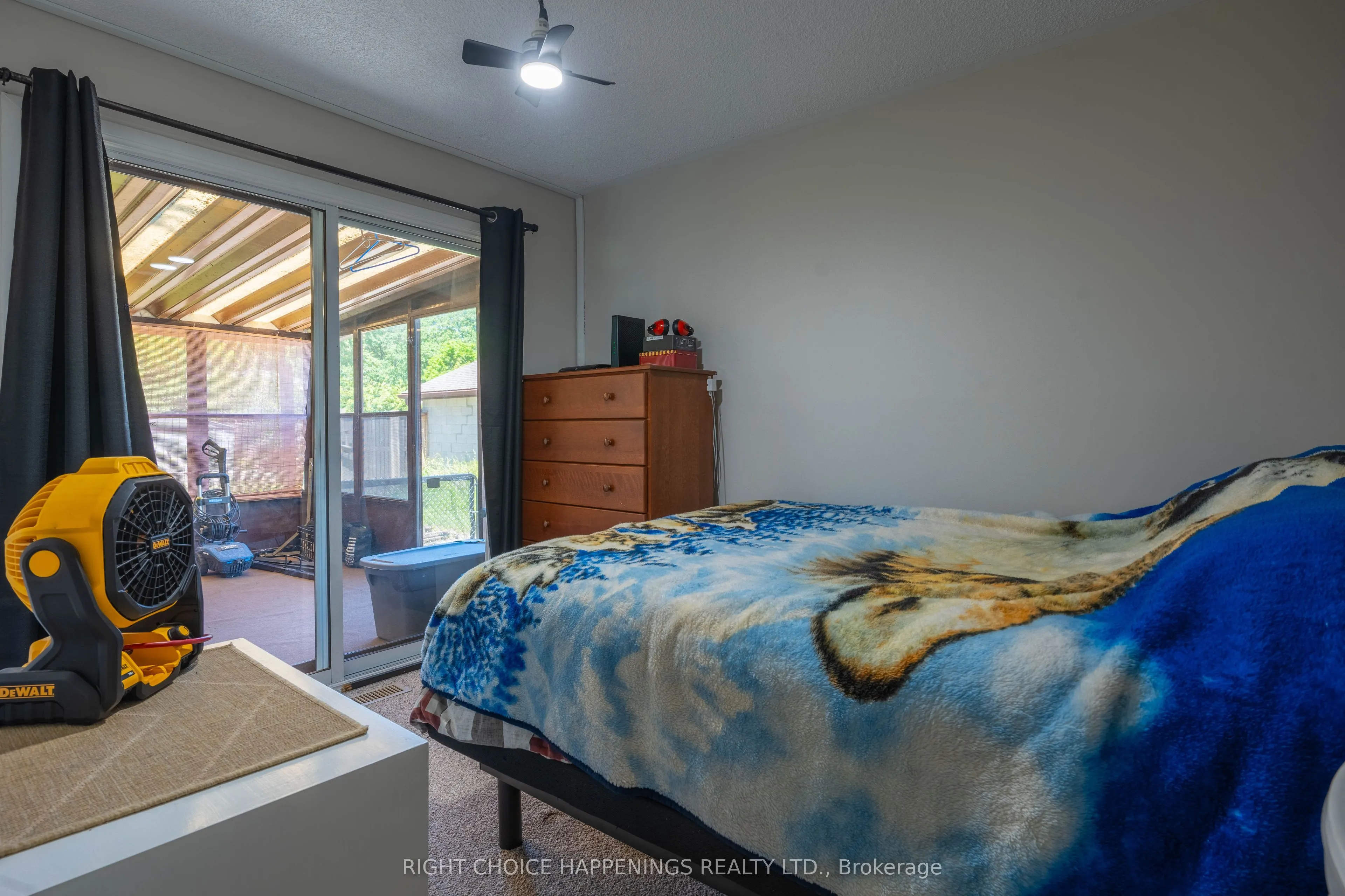10 Newleaf Crescent
