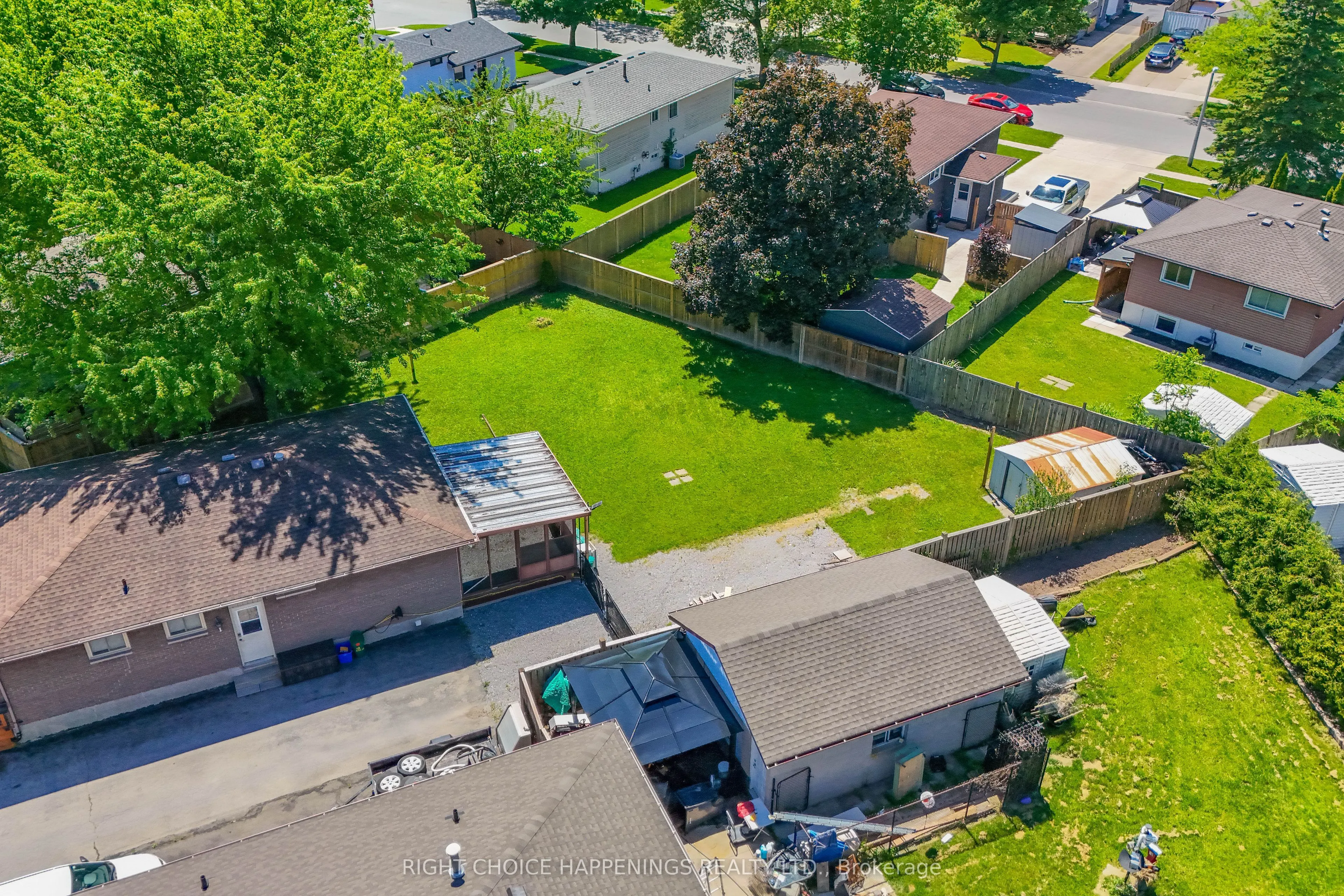 10 Newleaf Crescent