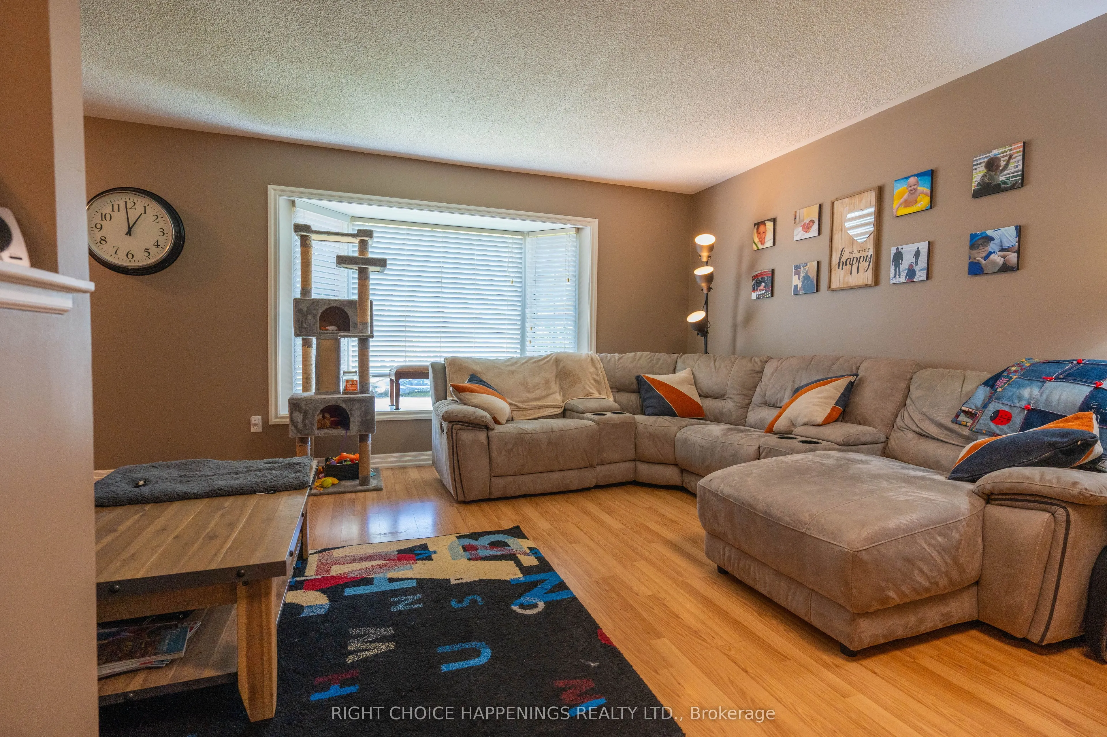 10 Newleaf Crescent